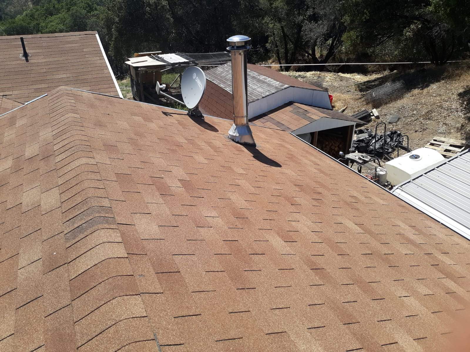 Metal roofing installation using Standing seam metal roofing system by Straight Edge Roofing Inc