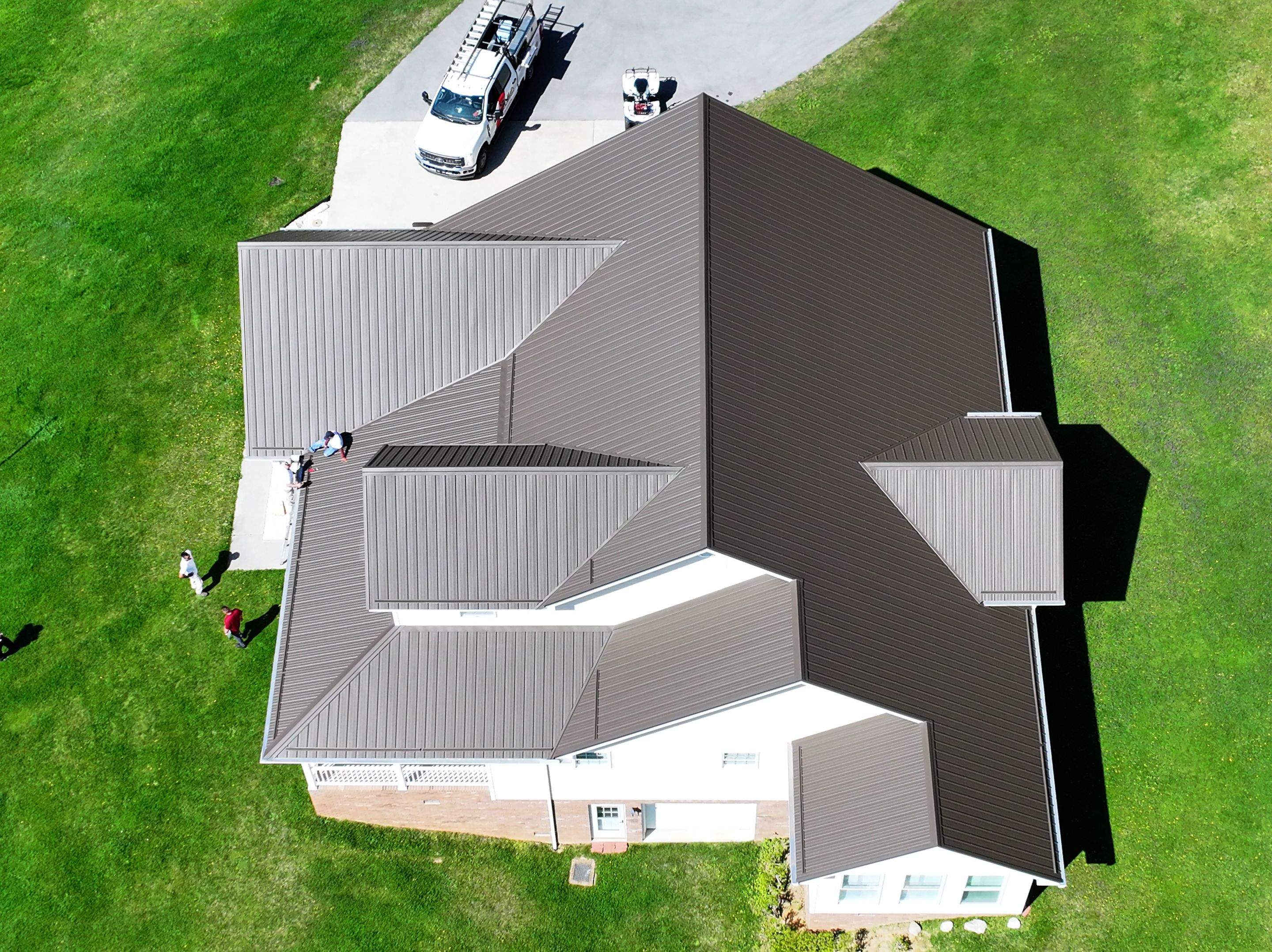 Sludder Residence  by Omnia Roofing