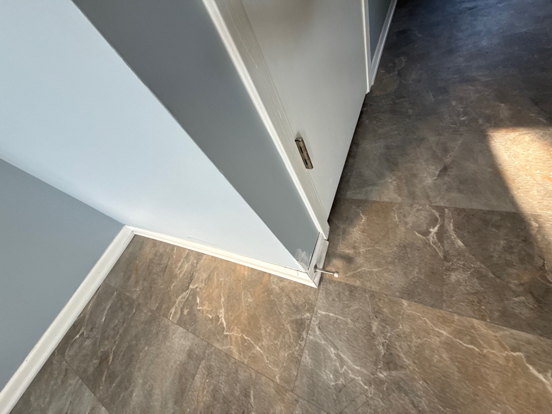 Condo Repaint Walls in Urbandale by Midwest Paint LLC