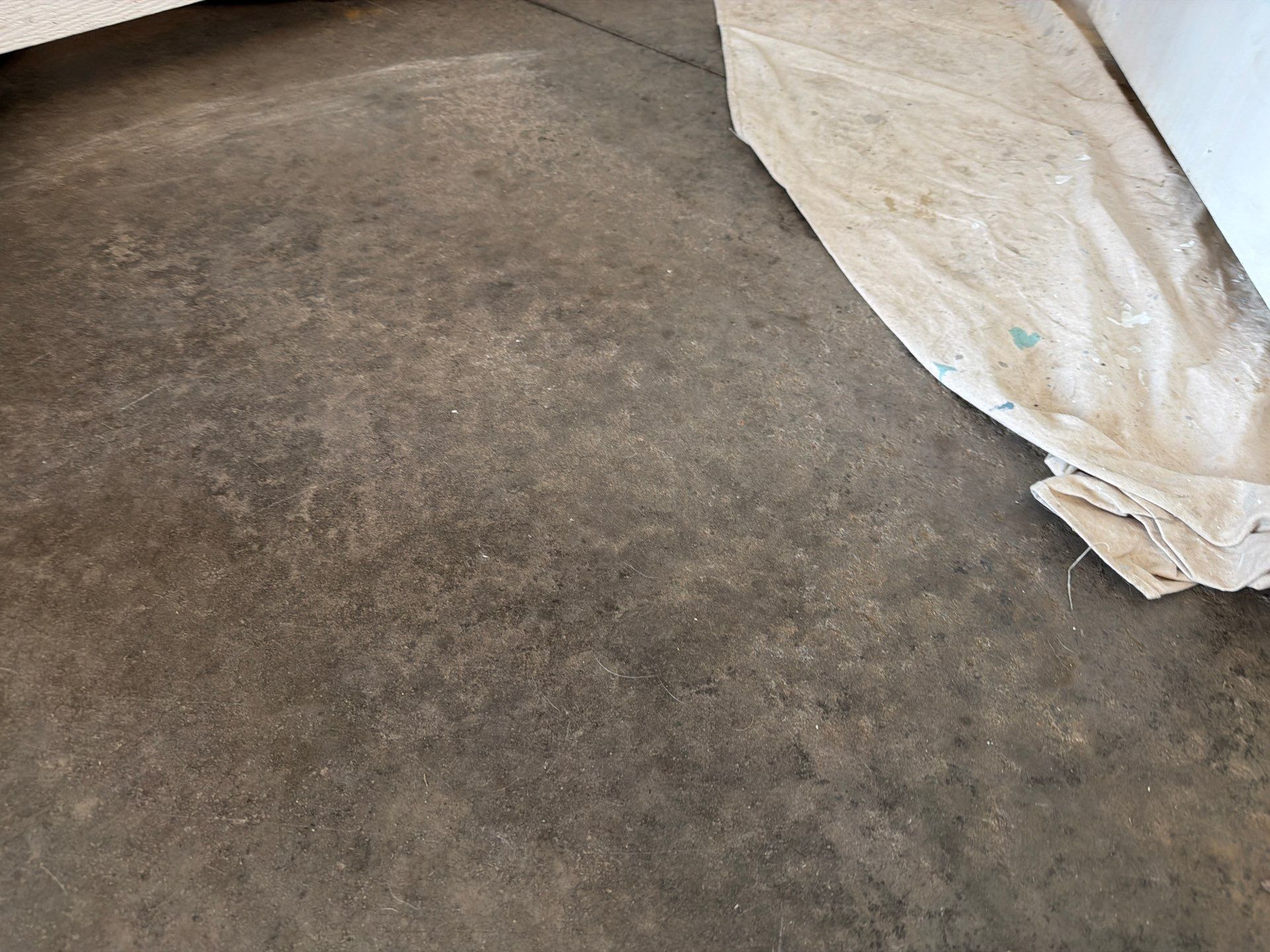 Feather Grey Floor Coating in Sioux Falls, SD by Select Painting, Coatings & Garage Cabinets