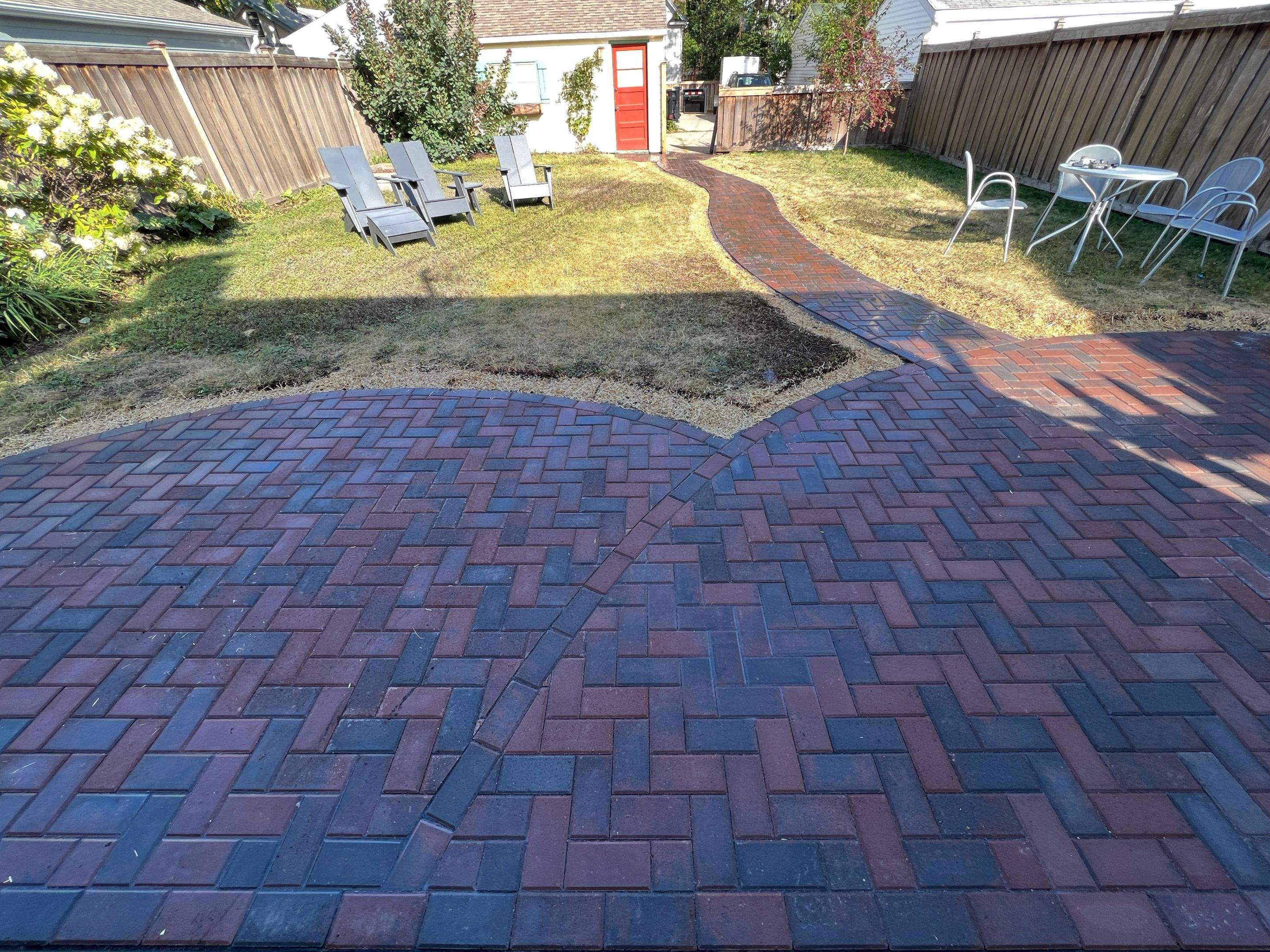 Patio & Walkway by Sota landscaping