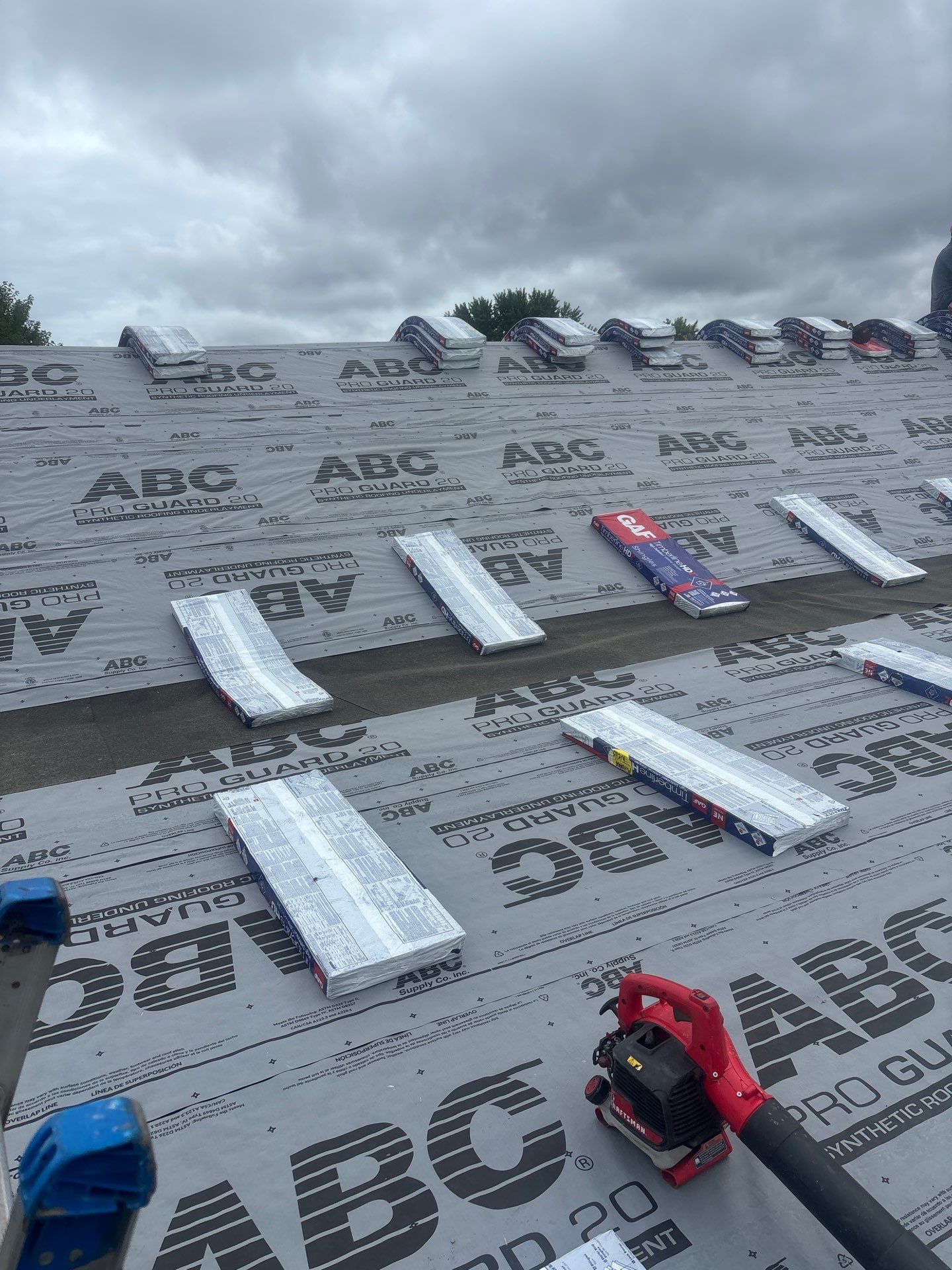 Residential Roofing Installation using GAF Timberline HDZ Charcoal by Rainstoppers Roofing