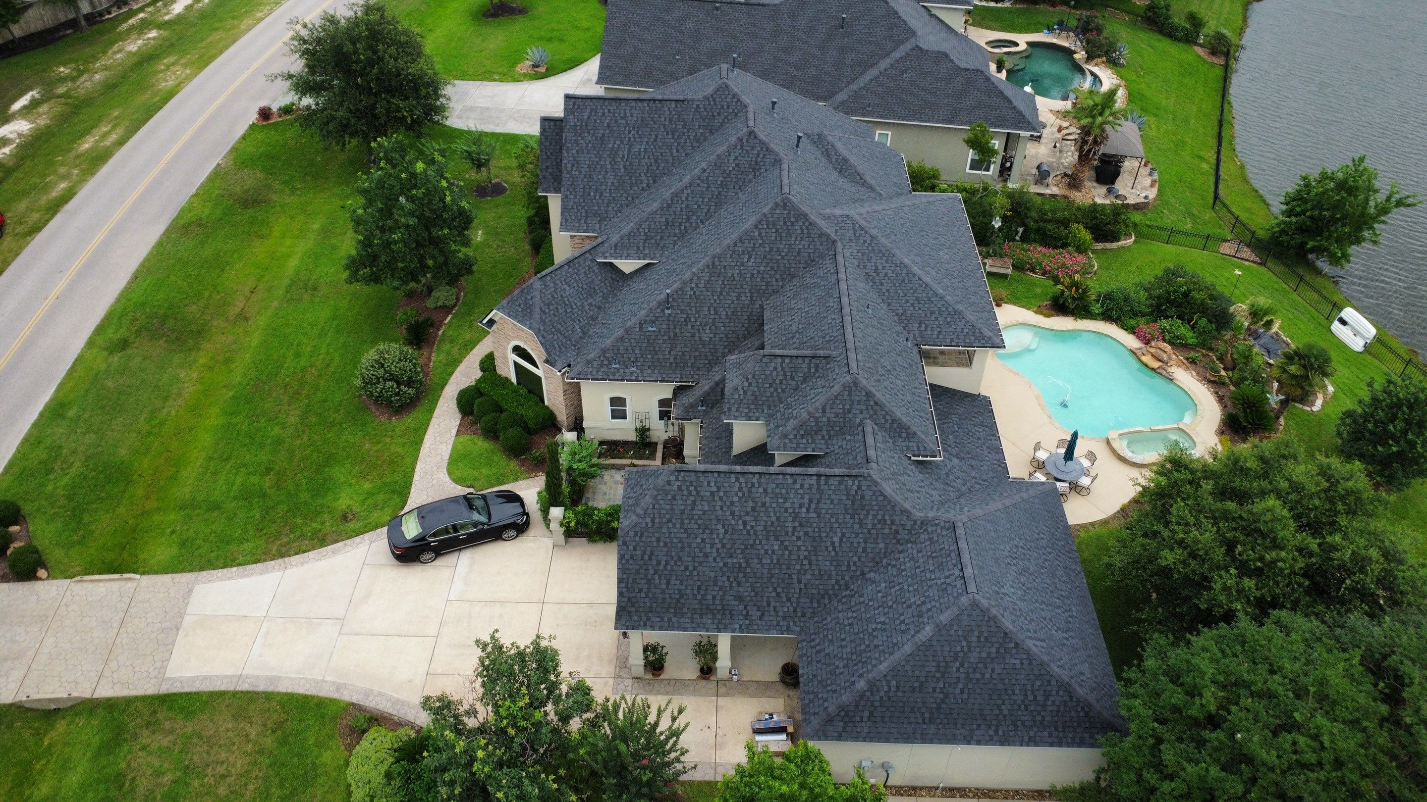 Roof Replacement in Spring, Tx by Super Roofer LLC