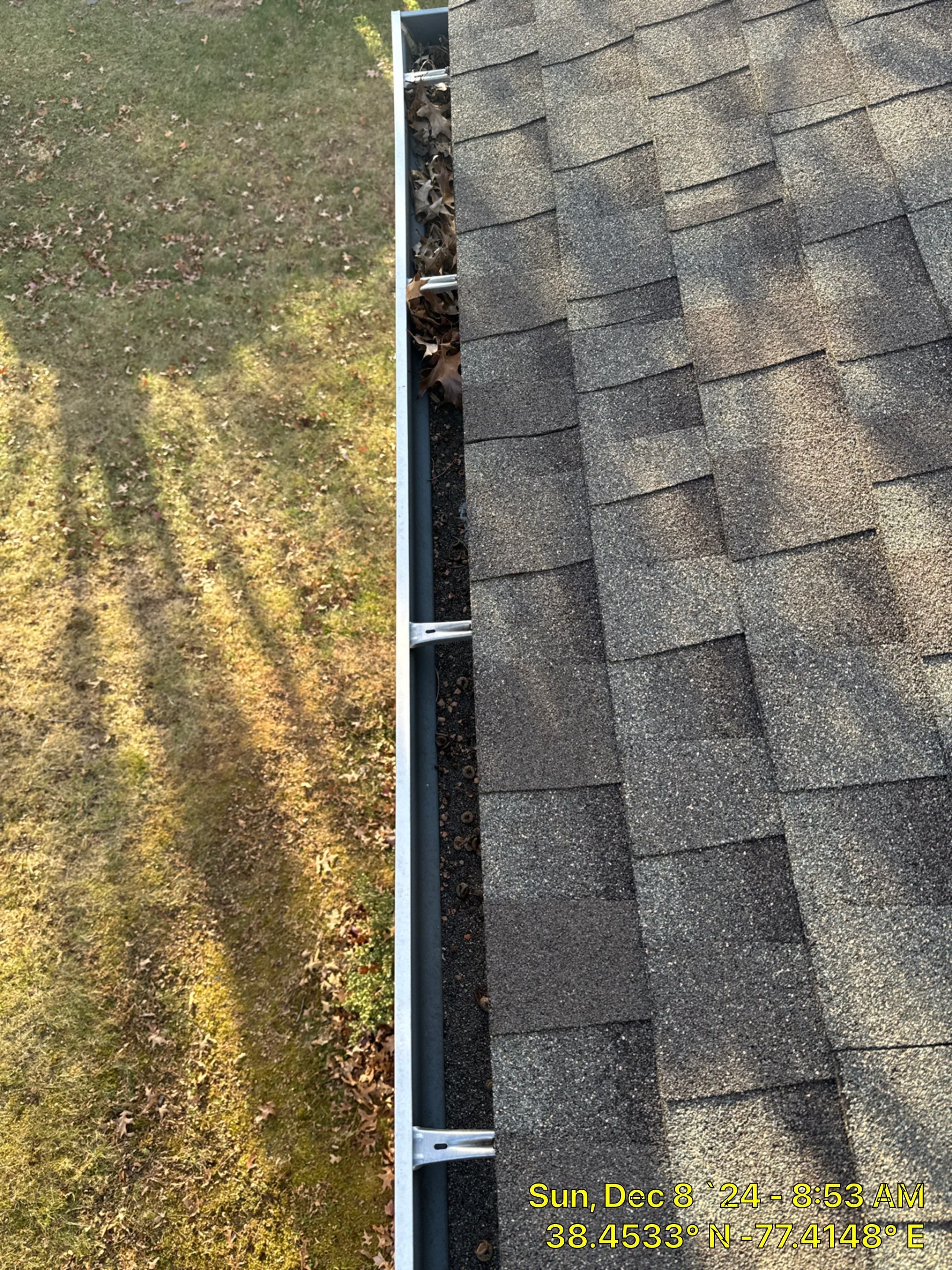 gutters guards using bulldog by La Bendicion Contruction Llc