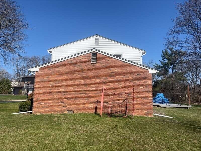 Siding Replacement using Alside Charter Oak D4.5" Vintage Wicker by 180 Contractors