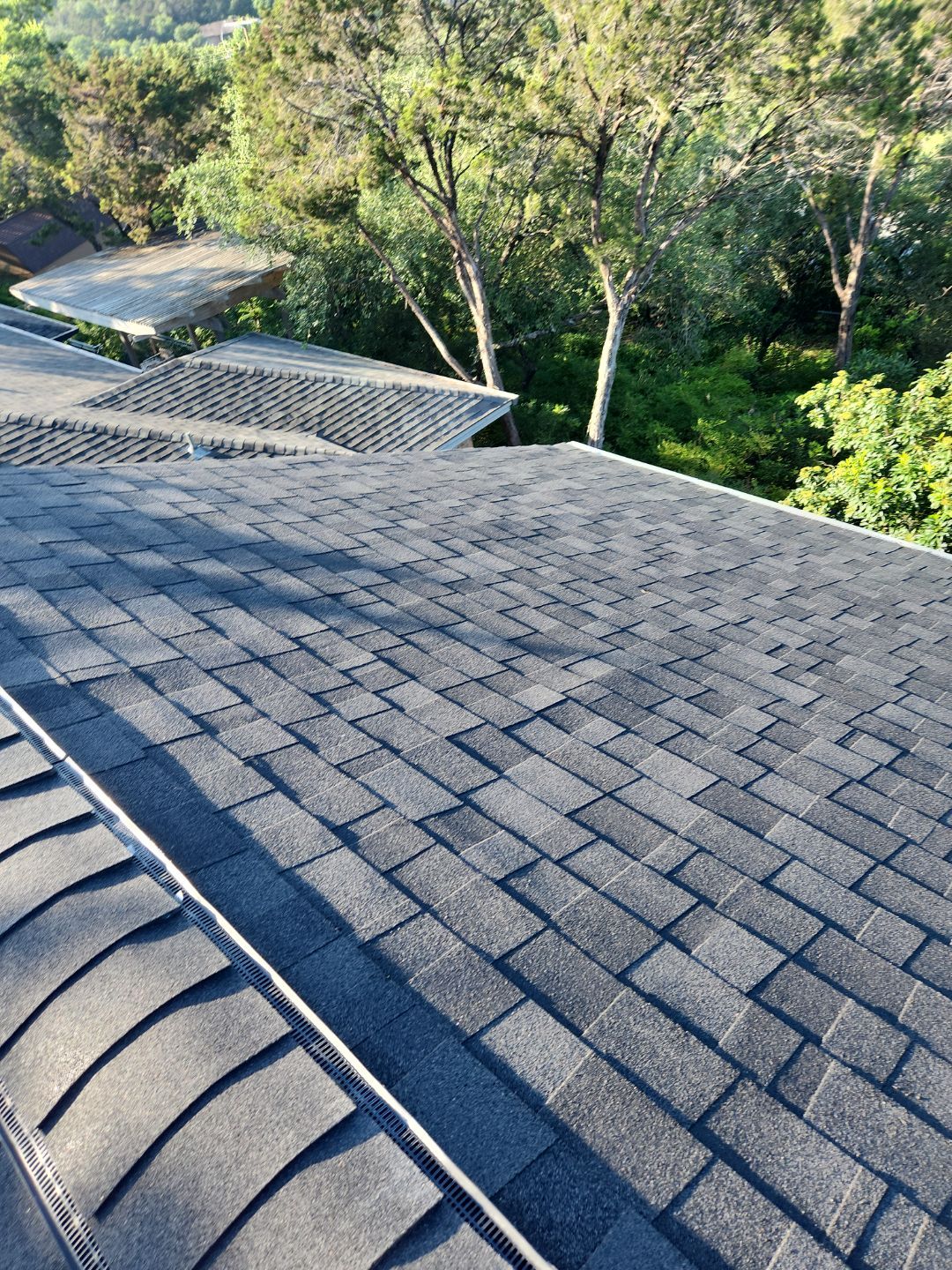 Onyx Black - Owens Corning TrueDefinition Duration by RoofsOnly.com