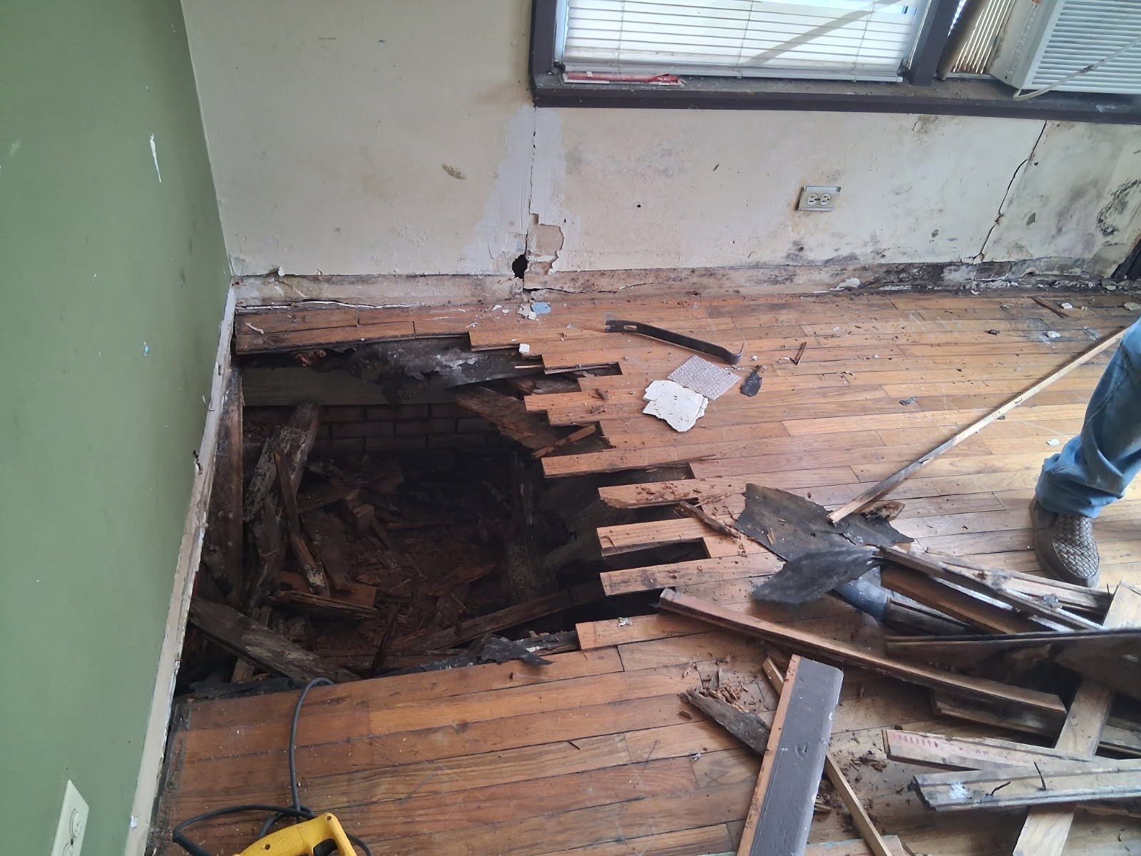 Replace Home floor and foundation rotted out - Crocket Texas by Harden Enterprise Services LLC