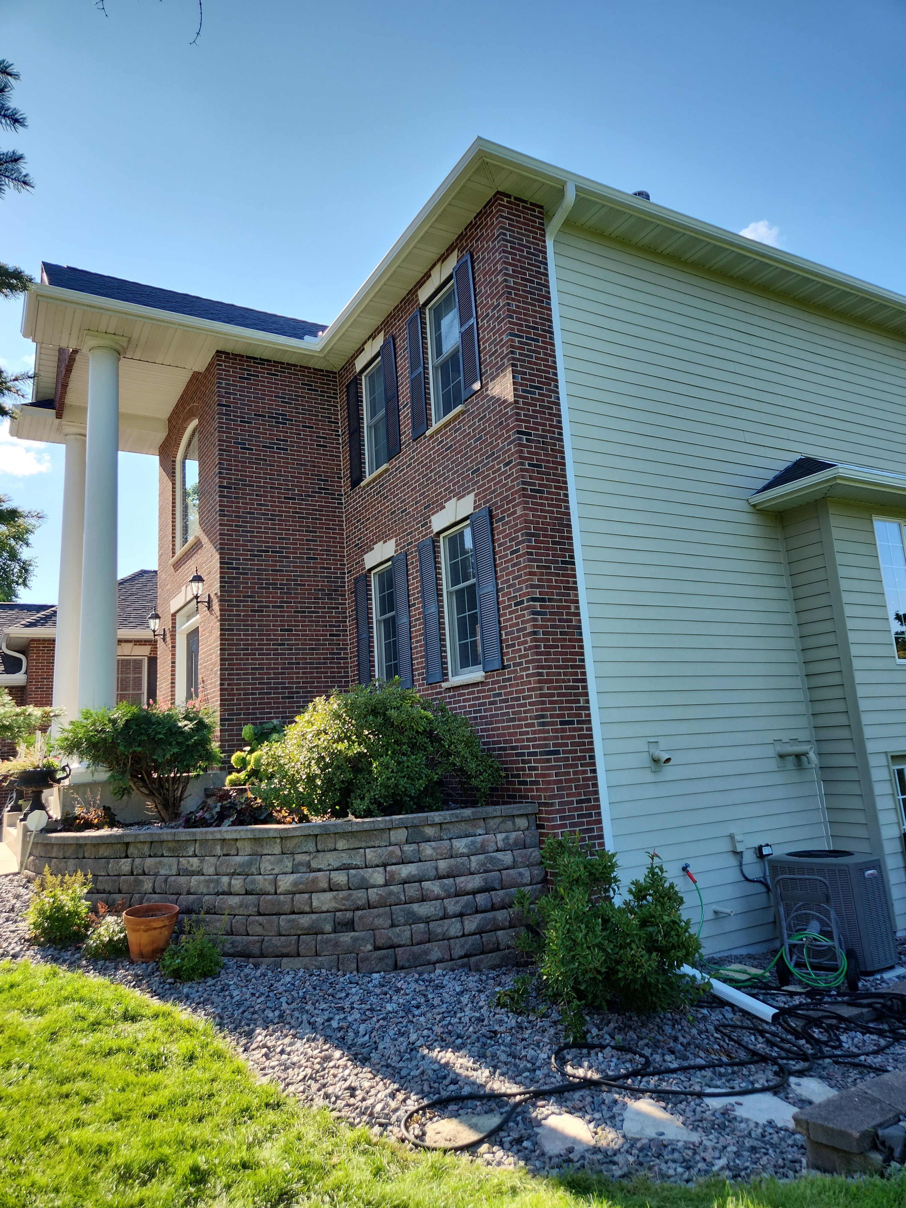 5" Seamless Gutters with Gutter Covers – Champlin, MN by Next Level Seamless Gutters / Exteriors Inc.