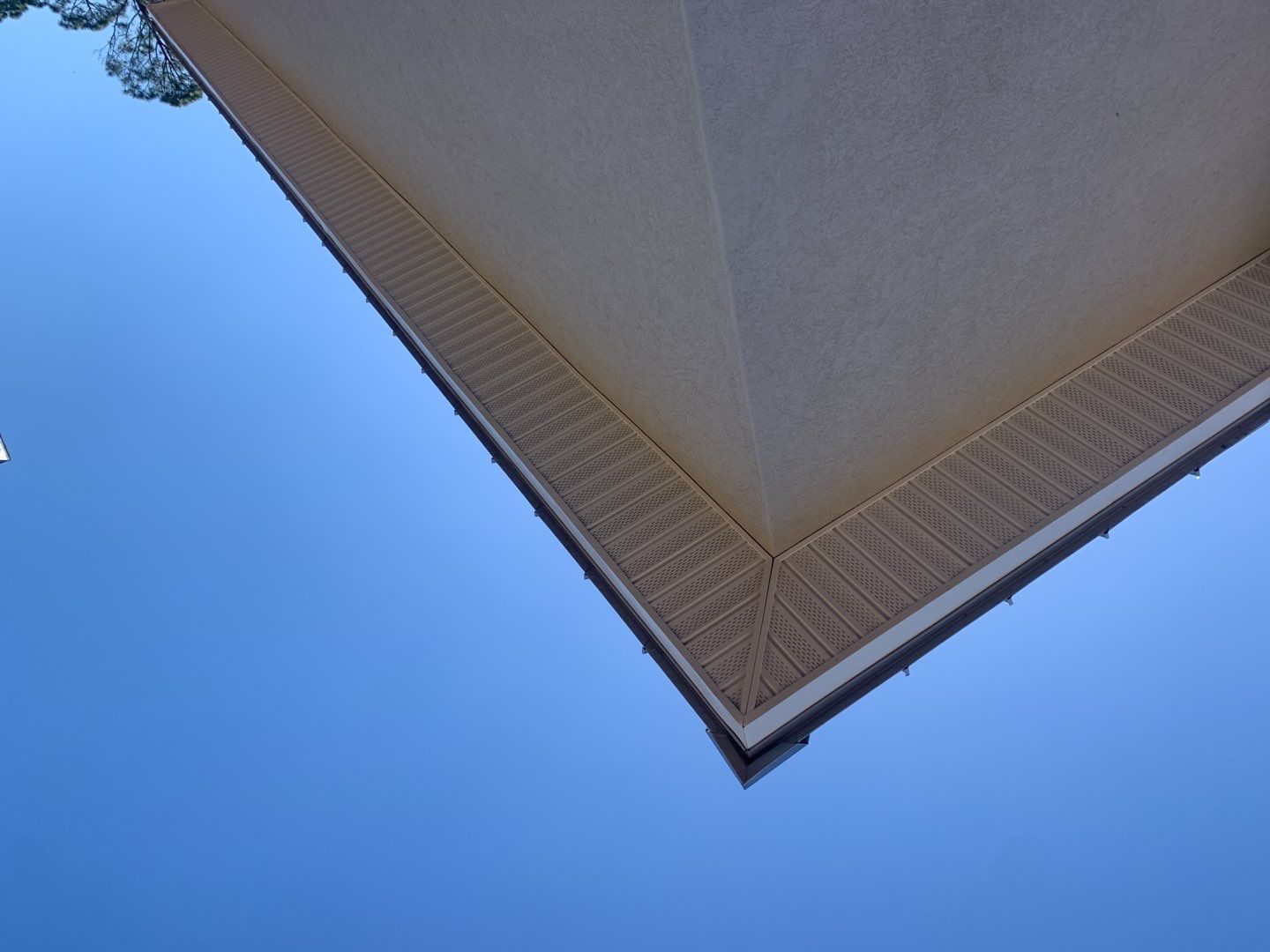 Soffit and Fascia Installation using White Vinyl Soffit in Pensacola FL by Gutter Professors