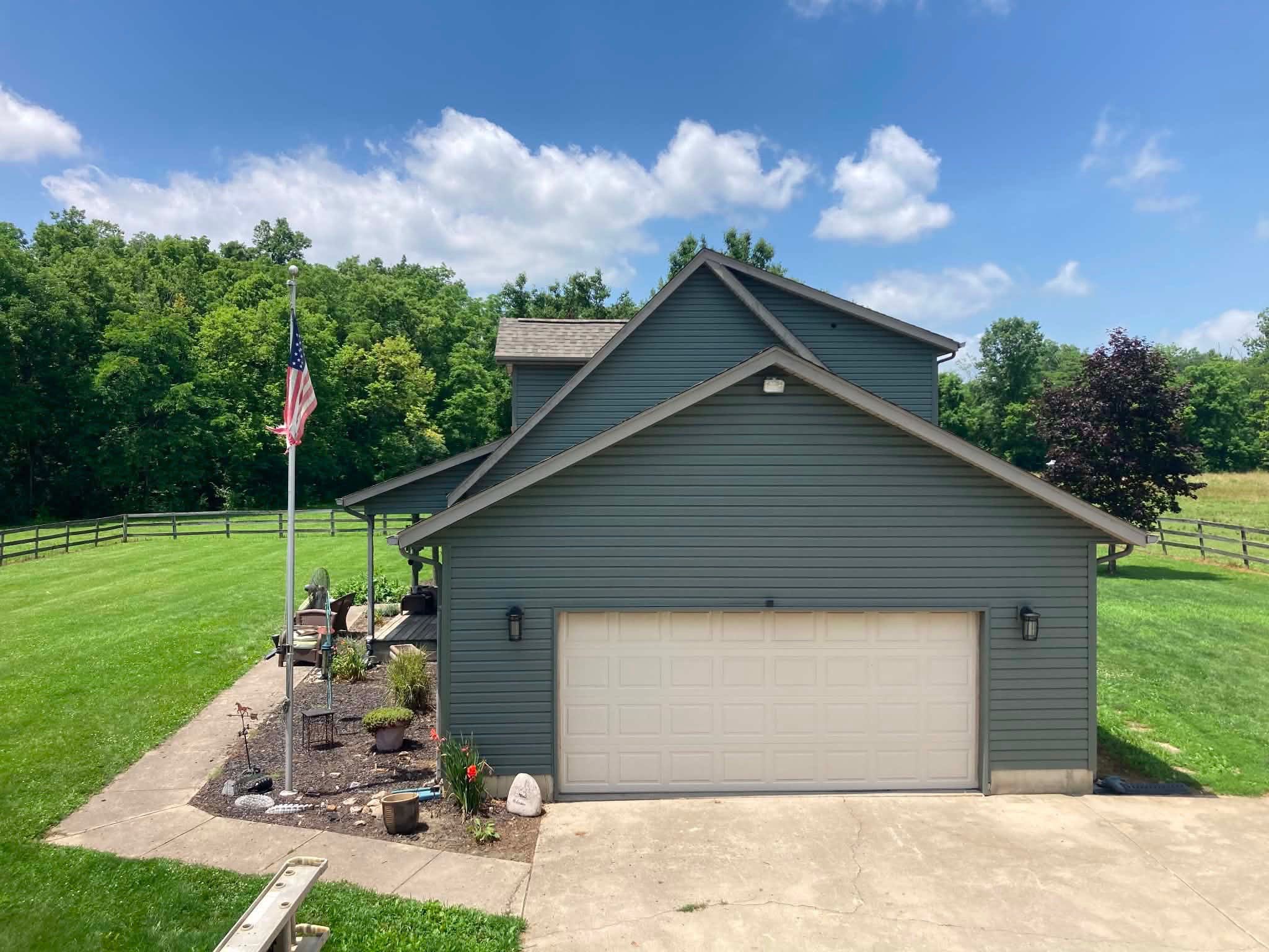 Residential Roof Replacement and Siding Installation in Franklin, OH by XPRO ELITE LLC