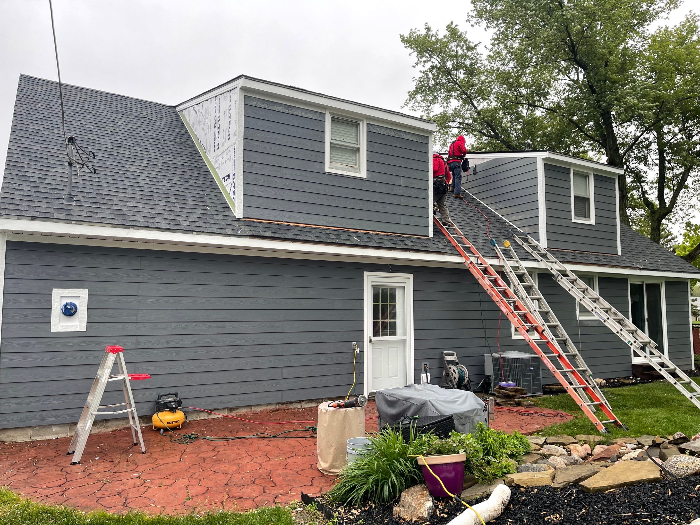 James Hardie by Lightning Exteriors