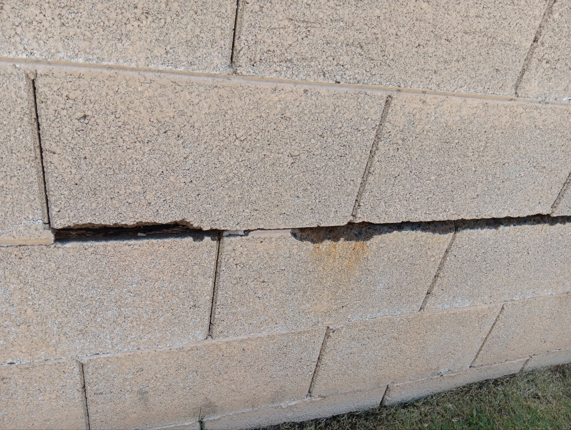 Exterior Painting - Glendale by Crash of Rhinos Painting & Garage Floors