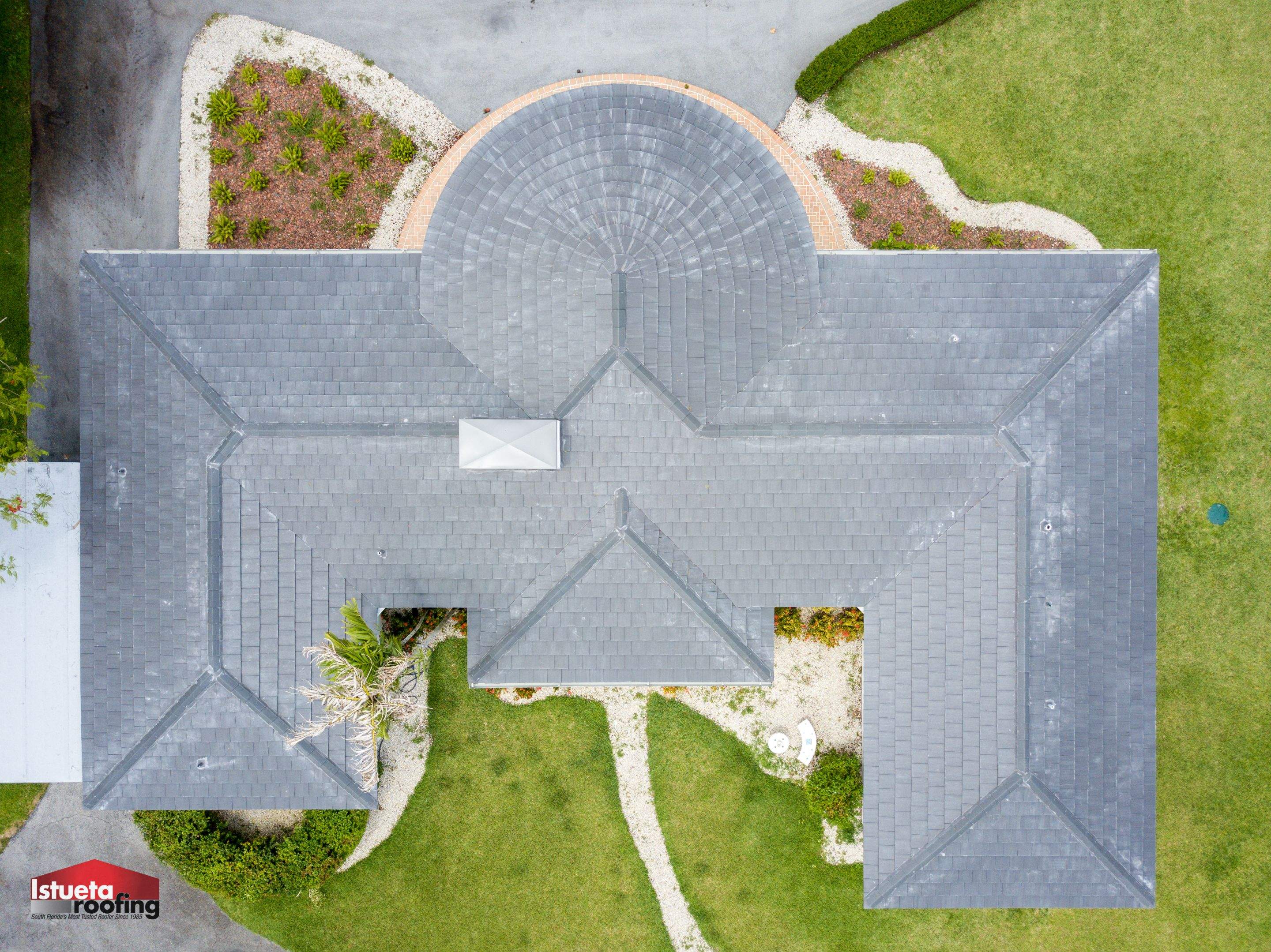 Crown - Windsor Slate - Charcoal Black Blend by Istueta Roofing