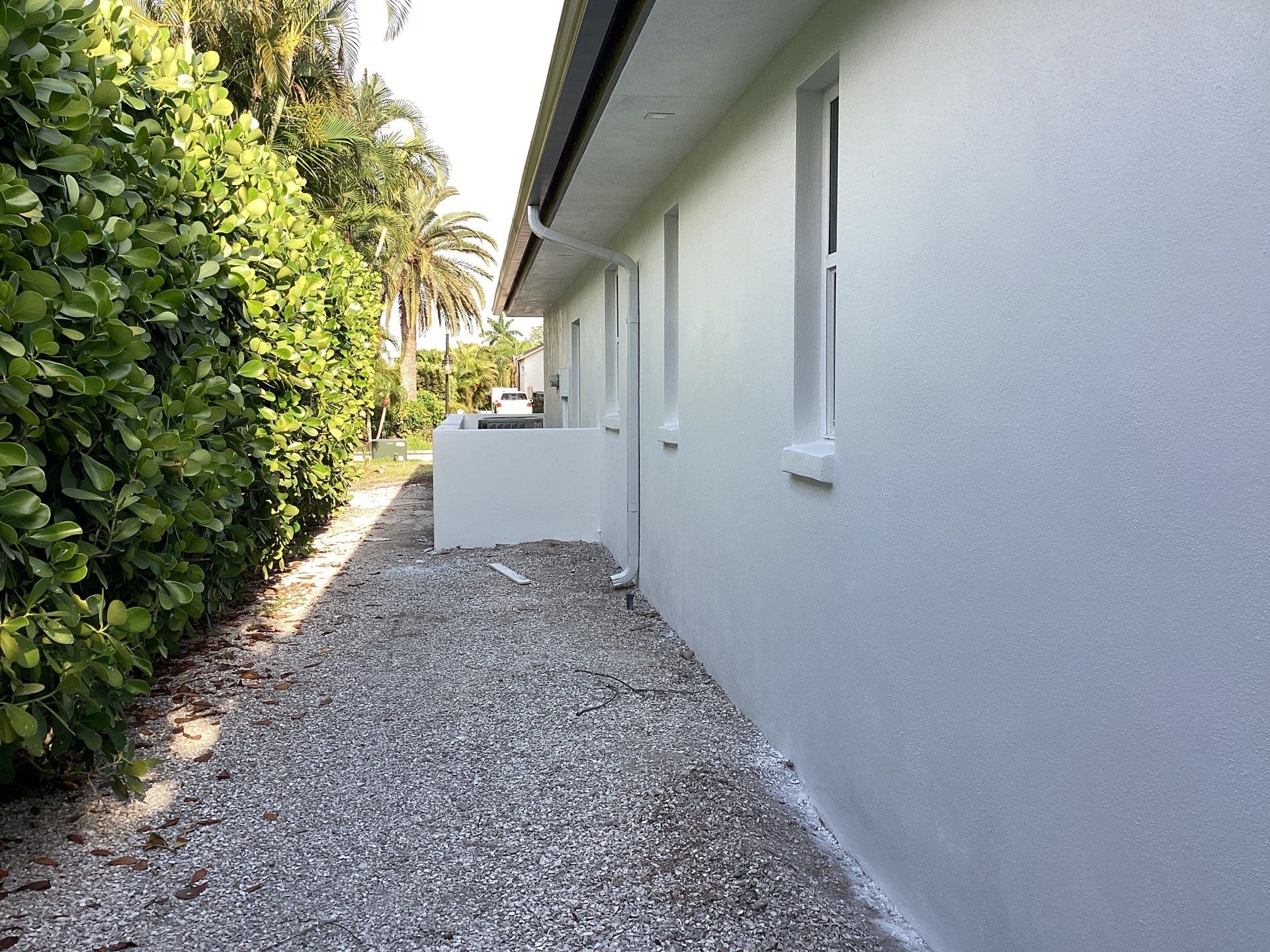 6 Inch Seamless Gutters using bronze gutters in Sarasota FL by Gutter Professors