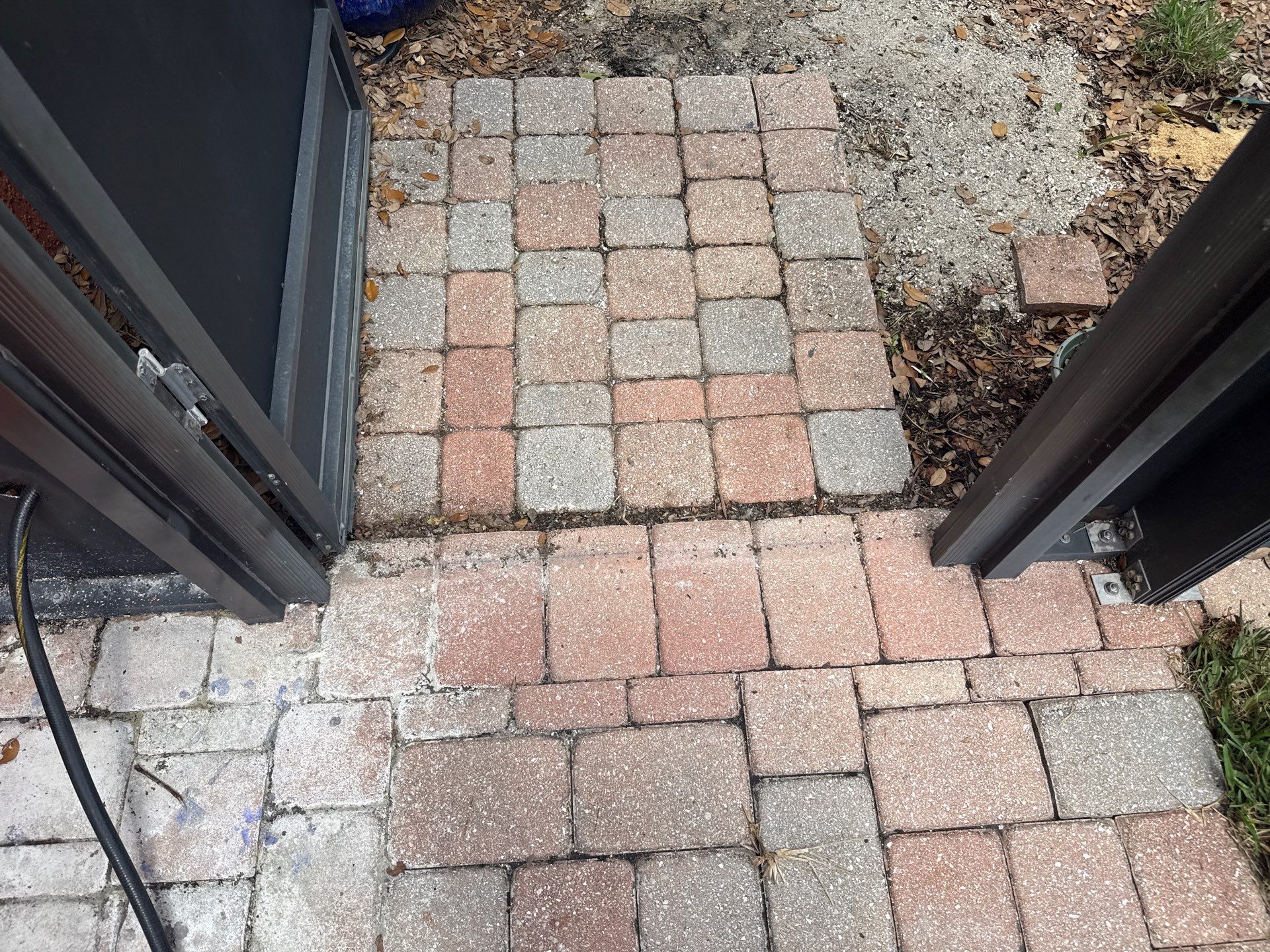 Vinyl Fence & Paver Patio Cleaning β Creekside Oaks, Parrish, FL by Sunshine AquaWash