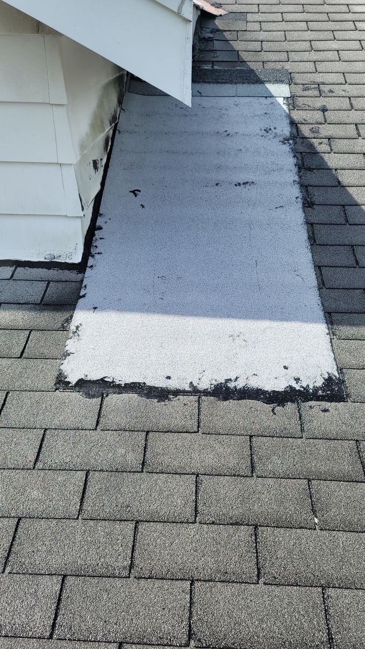 ATLAS PINNACLE COLOR: HEARTHSTONE DRIP EDGE: WHITE by Eagle Eye Roofing