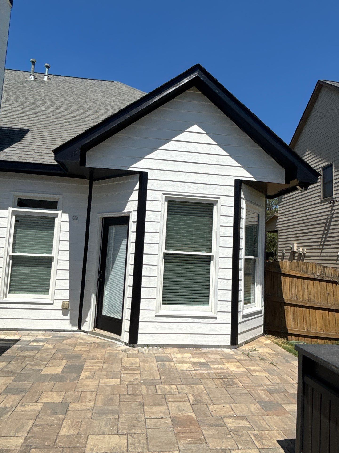 Modern Contrast Exterior Refresh – Cumming, GA 30040 by Five Star Painting