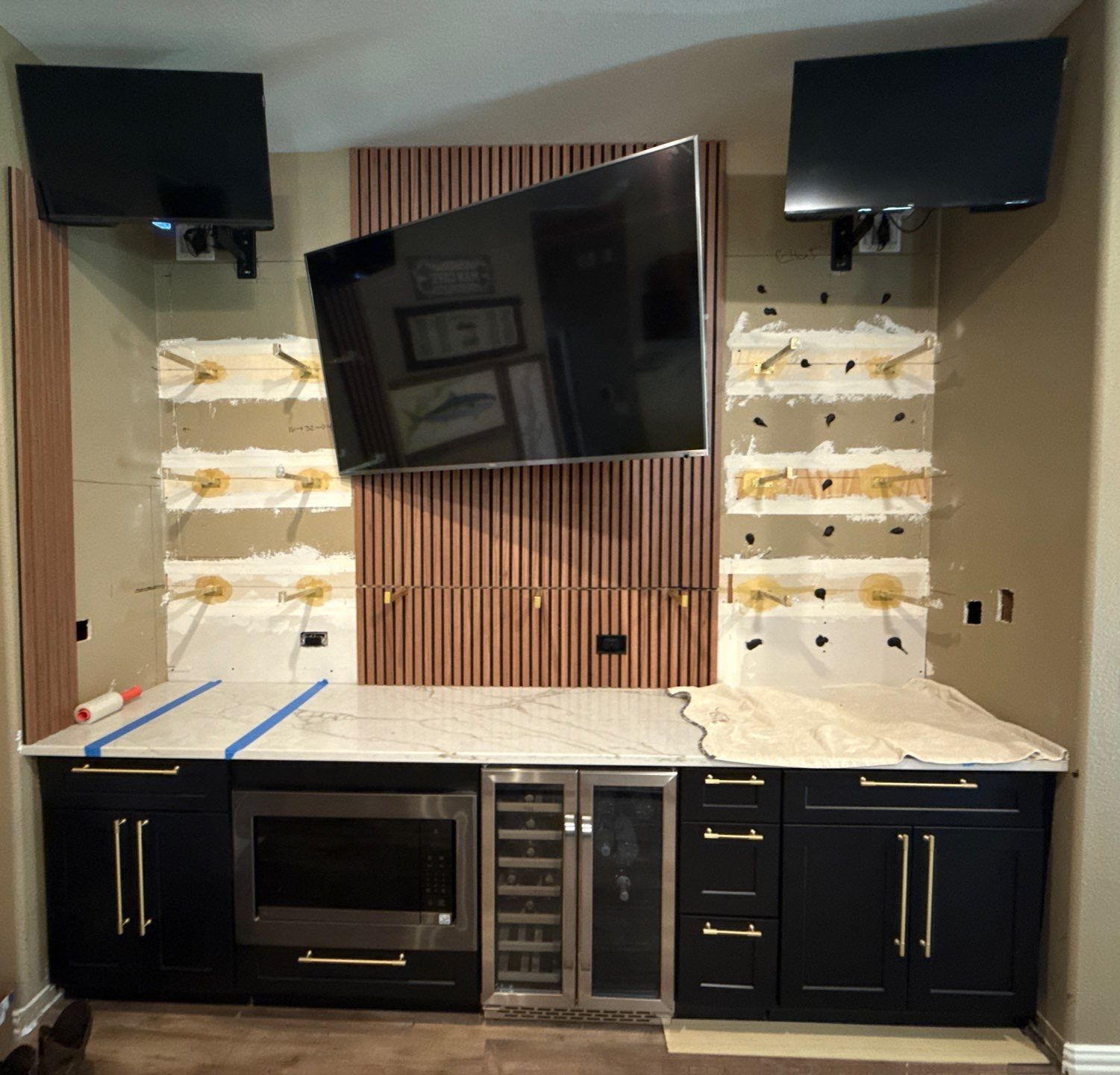 Mirrors and Shelving in Bar Area by Richardson Glass & Mirror