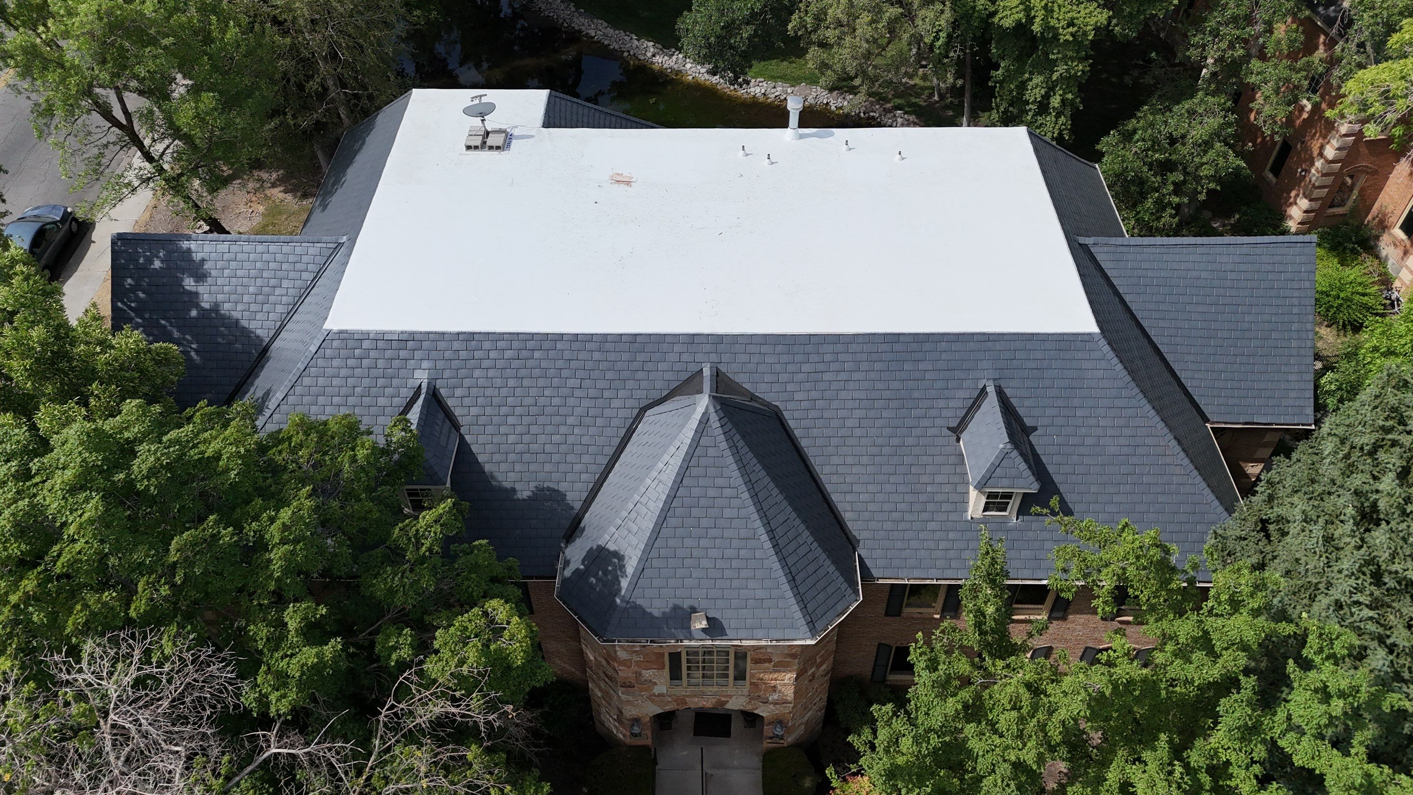 Black Wolf Roofing Utah featured photo.
