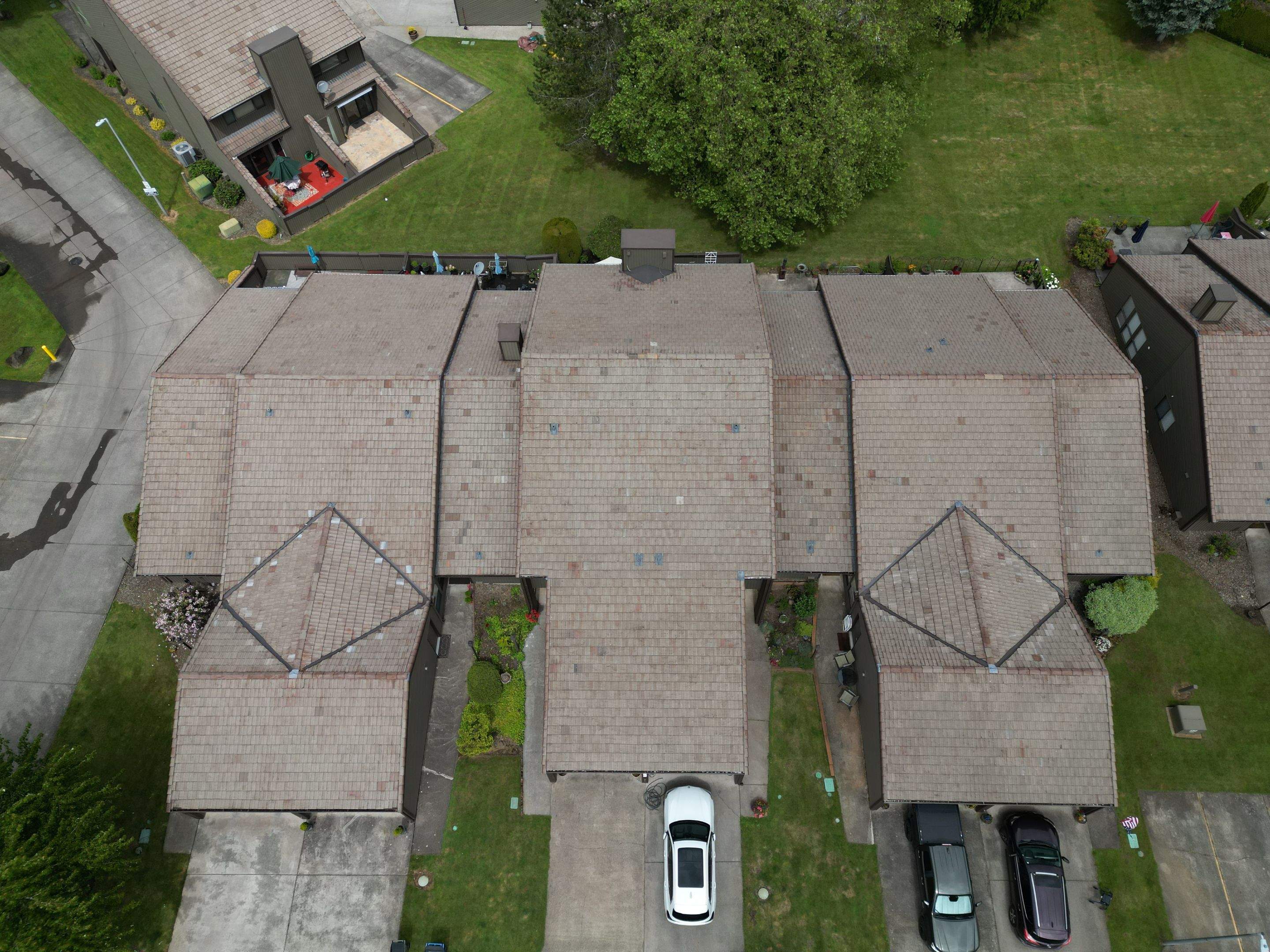 Large scale roof cleaning by Hawthorne General Construction