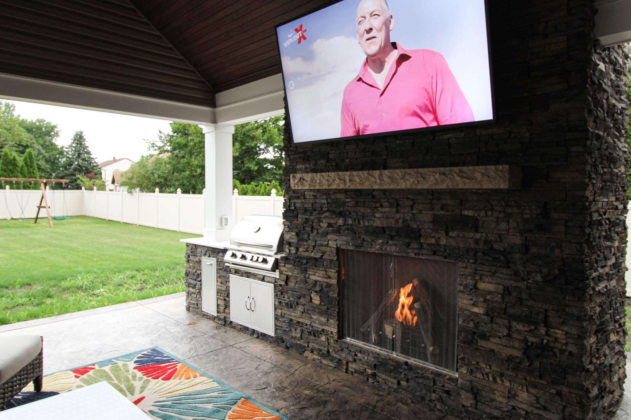 Outdoor Living Addition by Ivy Lea Construction