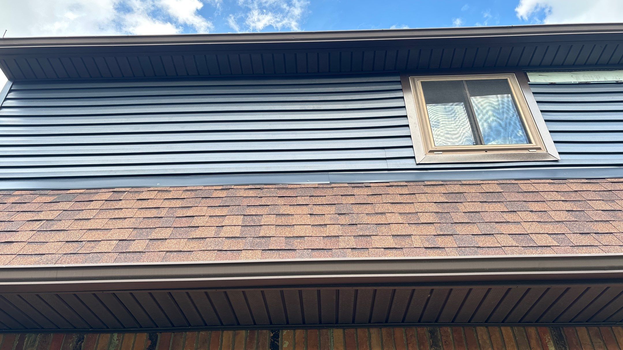 Siding Replacement using Alside Charter Oak D4.5" by 180 Contractors
