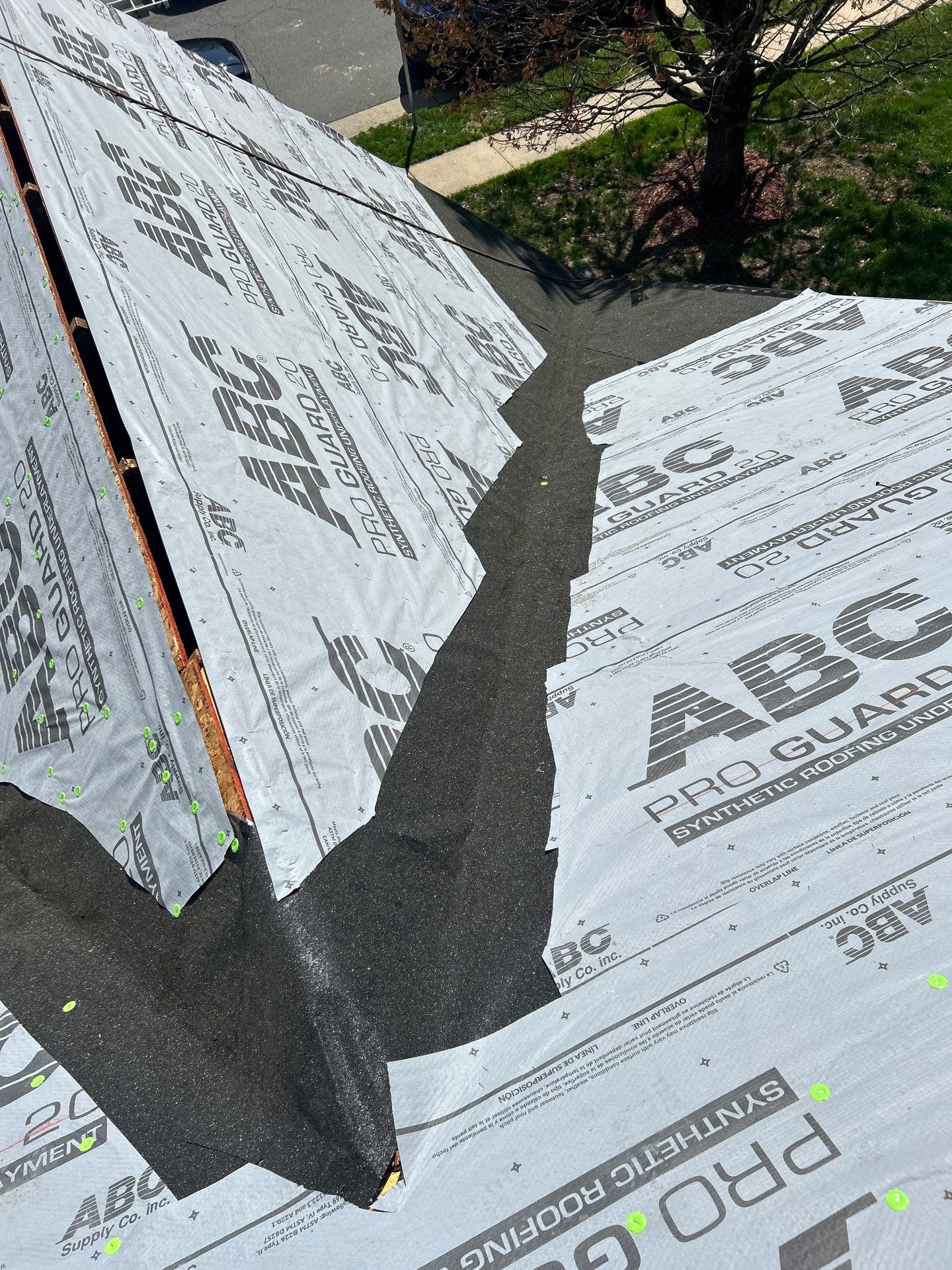 GAF HDZ - Weathered Wood by Elite Roofing LLC