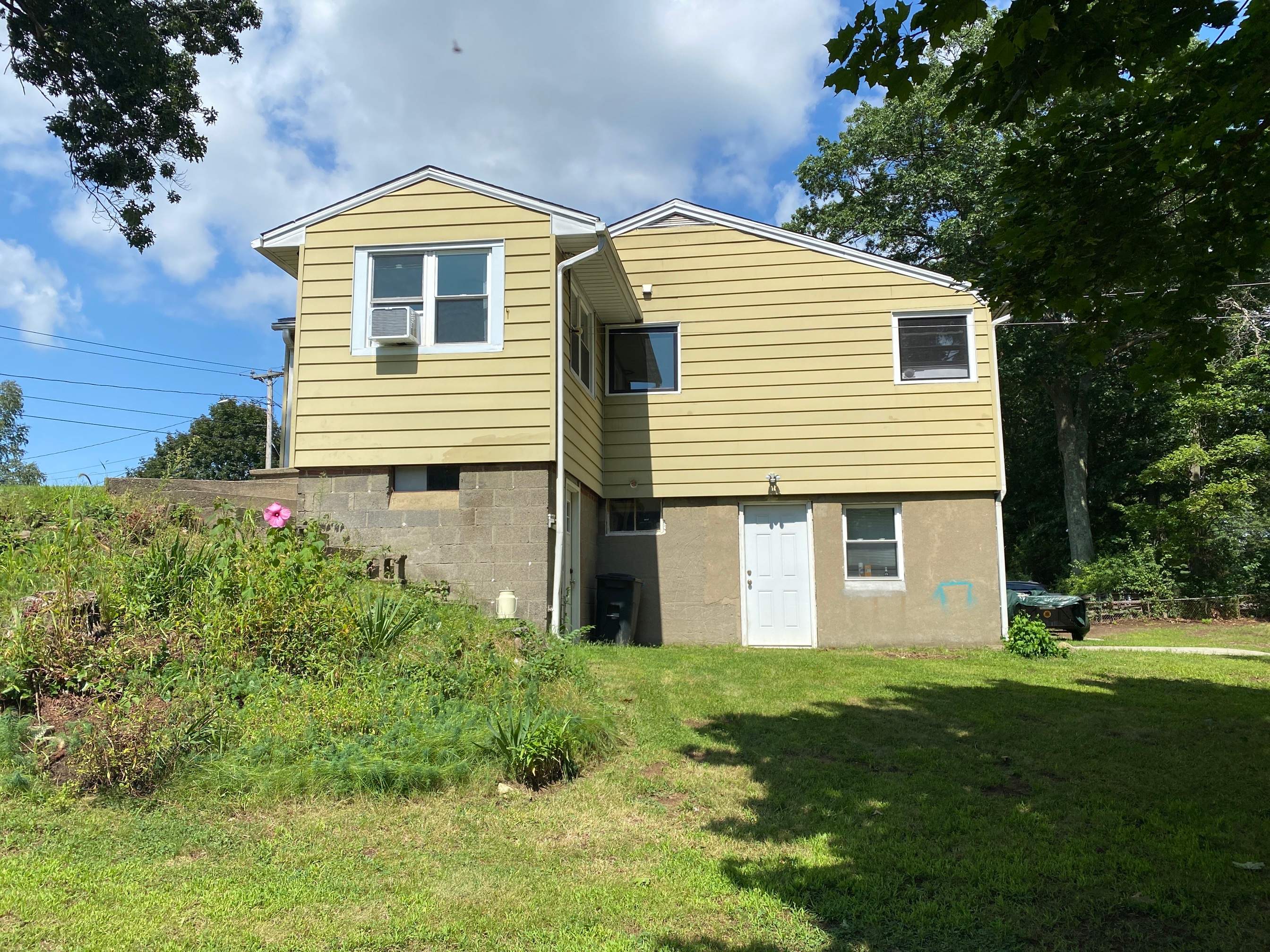 Siding Installation using Certainteed monogram charcoal gray Owens Corning Onyx Black by A Plus Exterior