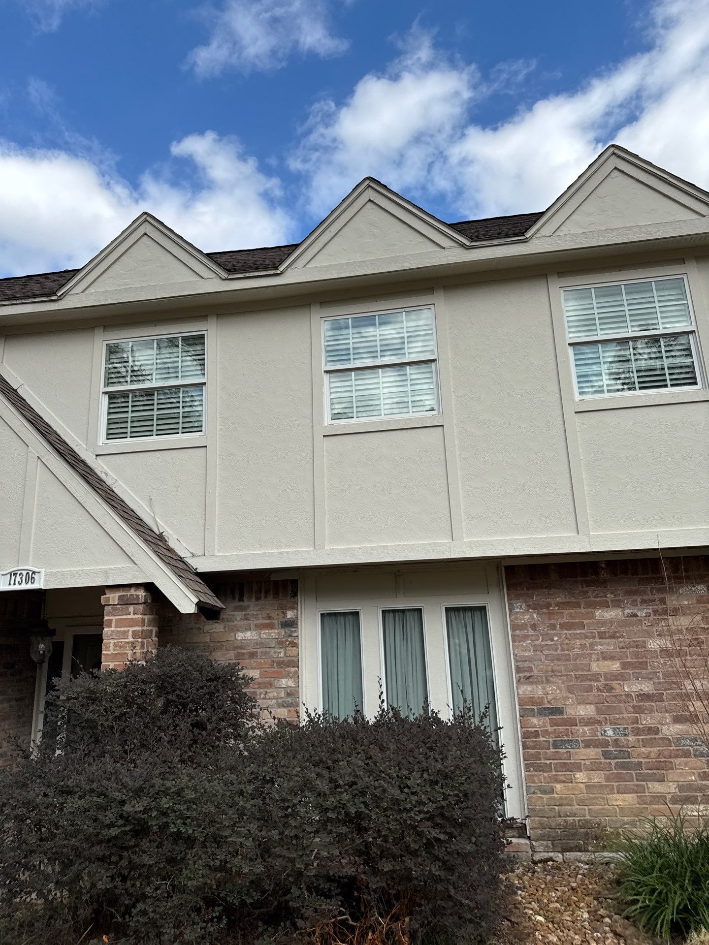 55 Square Titan Natural timber  by Sirius Roofing