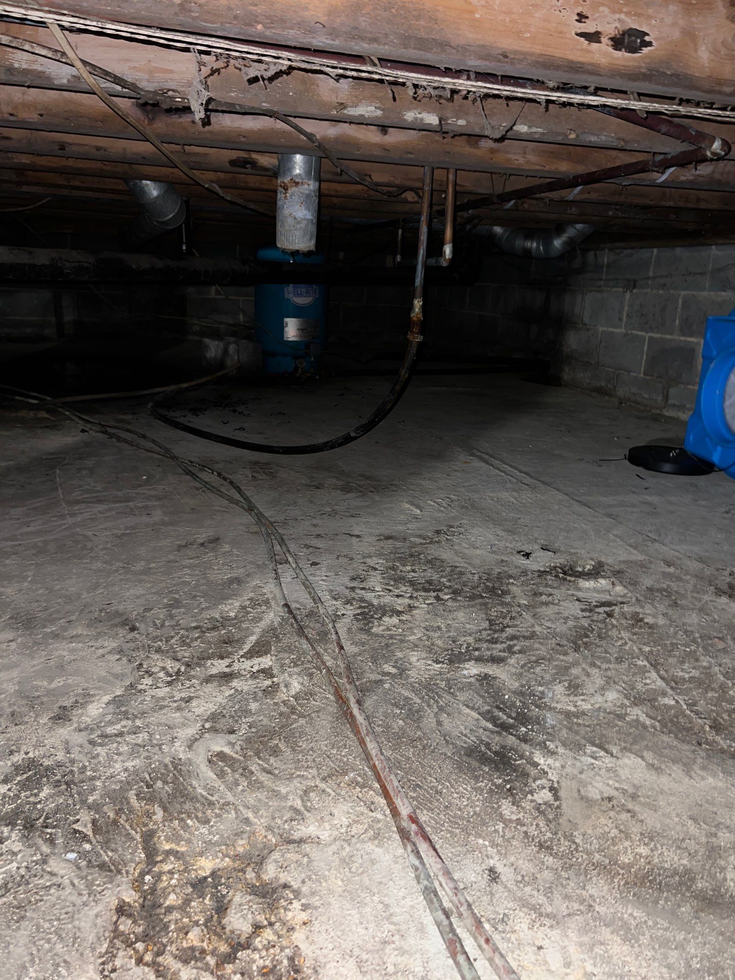 Crawl Space Water Mitigation in Tabernacle, NJ by Right On Time Restoration