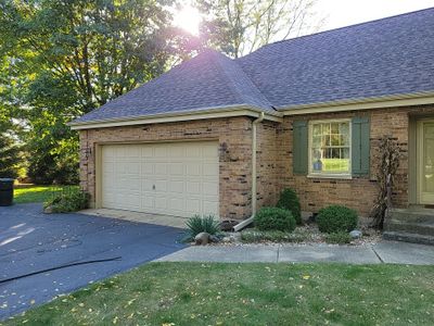 Finished asphalt shingle roofing project