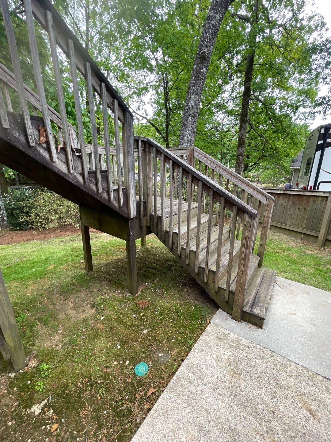 South Trace - Deck Installation  by Pillar and Pine