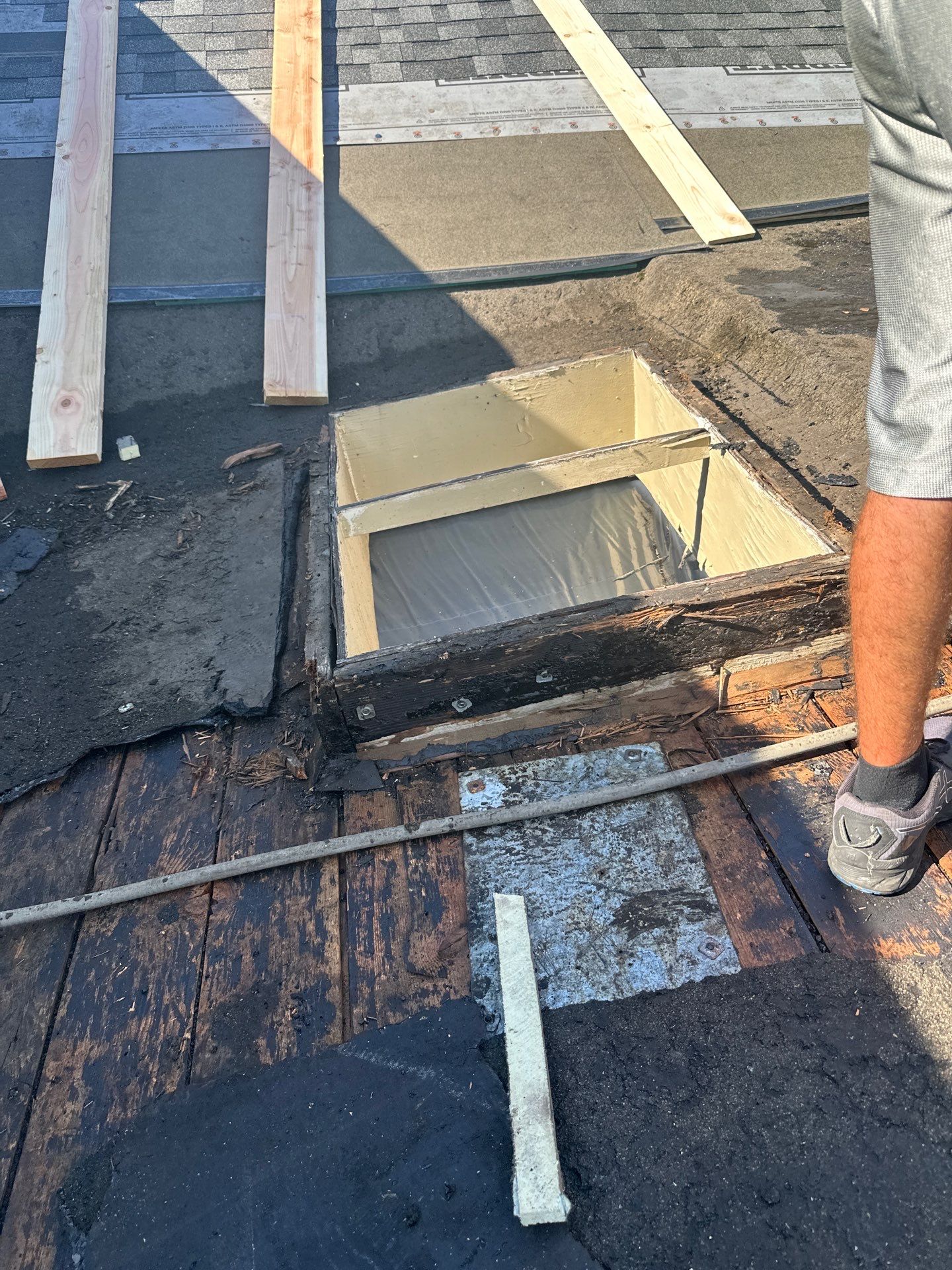Summit Grey Lum Yun Salem Oregon Commercial Roof by Orezona Building & Roofing Company, Inc.