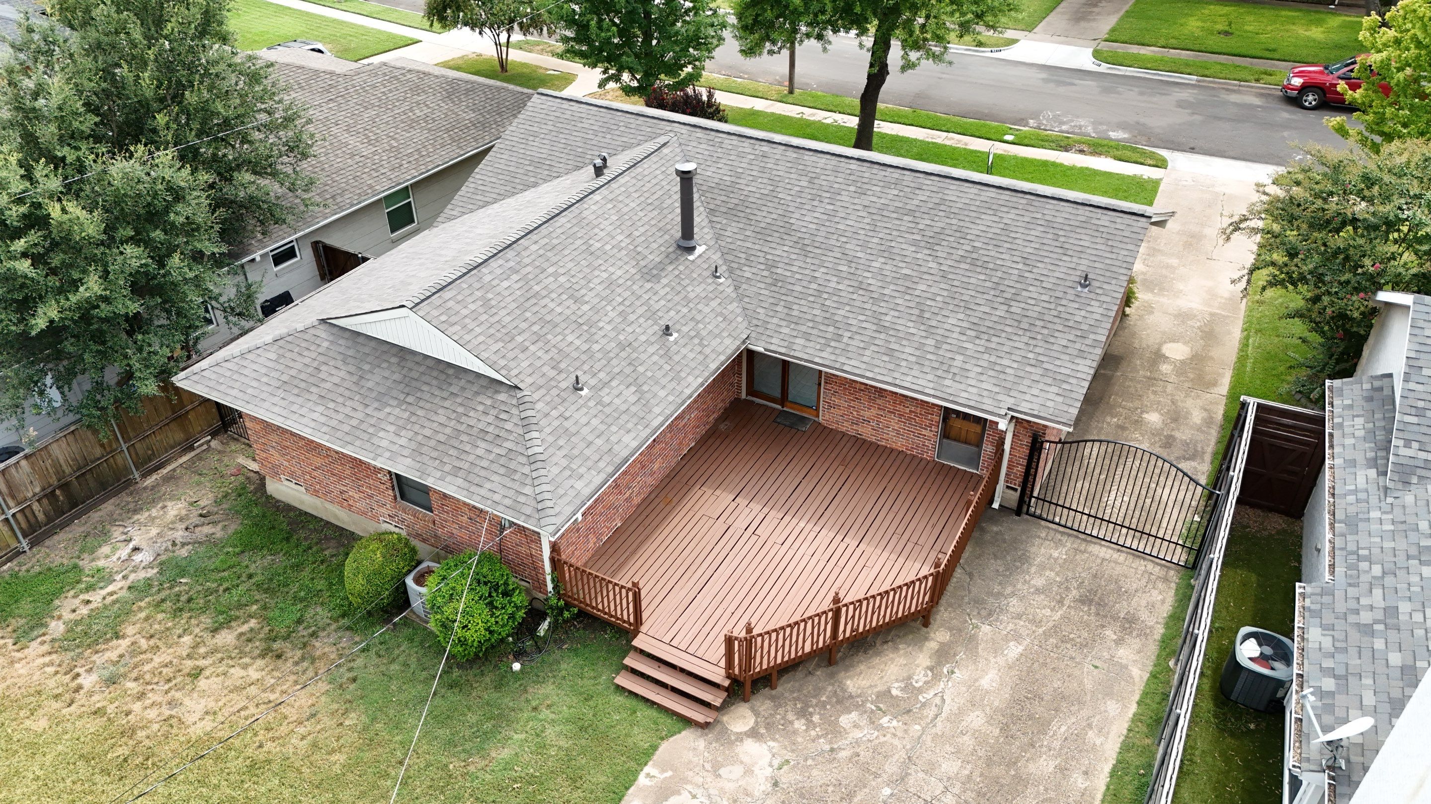Project in Dallas by Armor Roofing | Exteriors