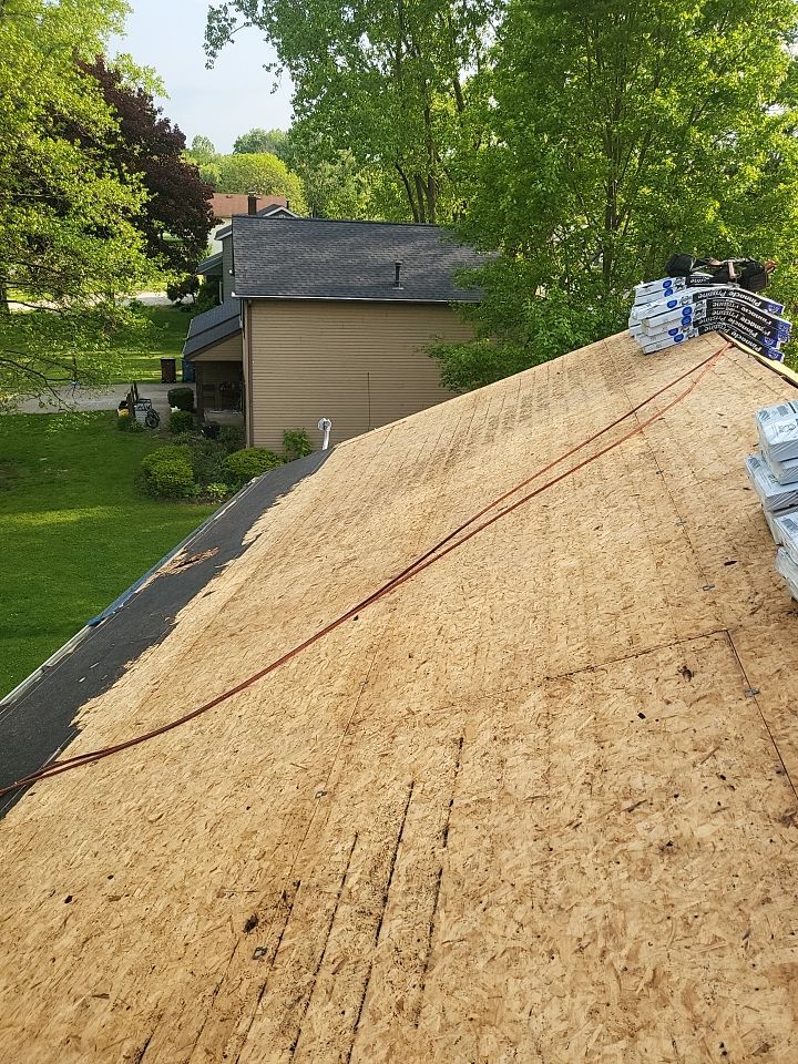 ATLAS PINNACLE COLOR: BLACK SHADOW by Eagle Eye Roofing