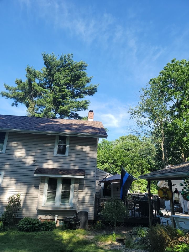 Brand: Atlas Pinnacle Color: Pristine Scotchgarde Copper Canyon Drip: White by Eagle Eye Roofing