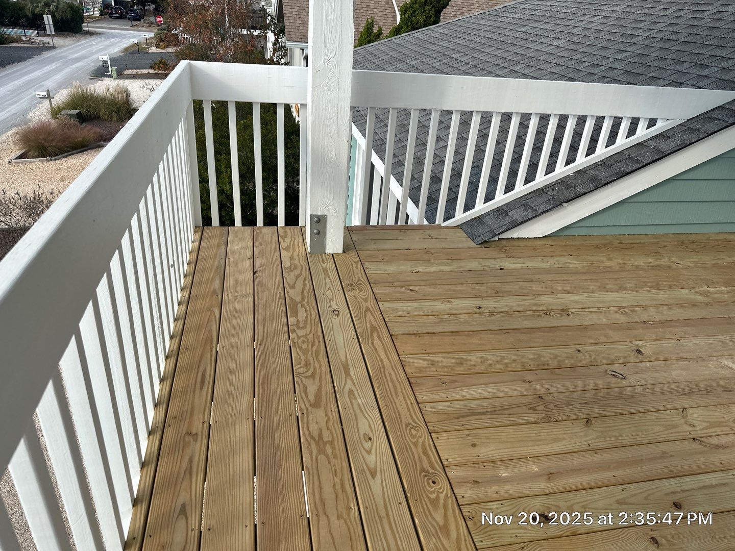 Wood Deck using Wood Sealant by DuraSeal