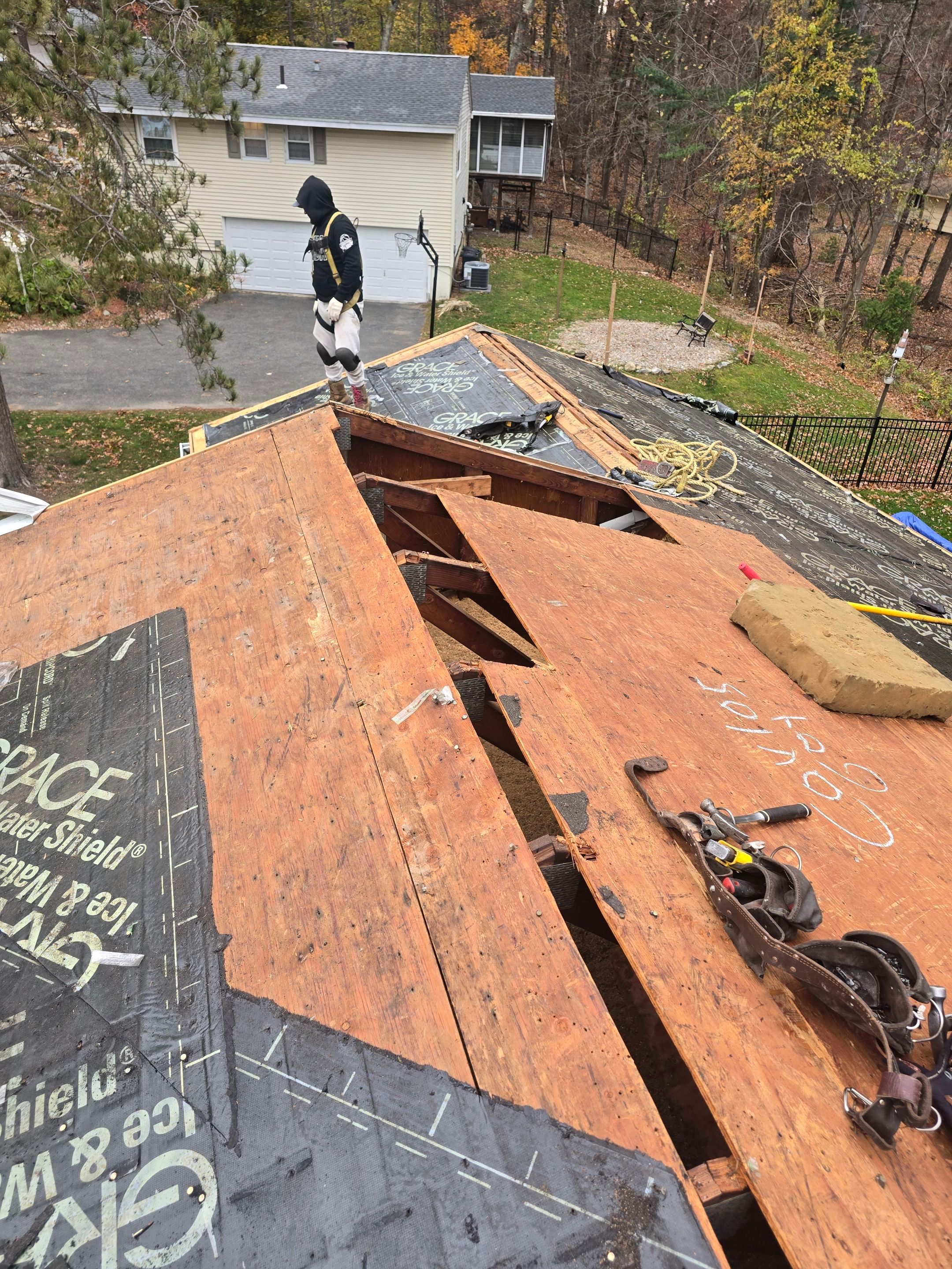 Chelmsford Complete Roof Replacement in Onyx Black with Balanced Ventilation by Mighty Dog Roofing of Greater Middlesex County