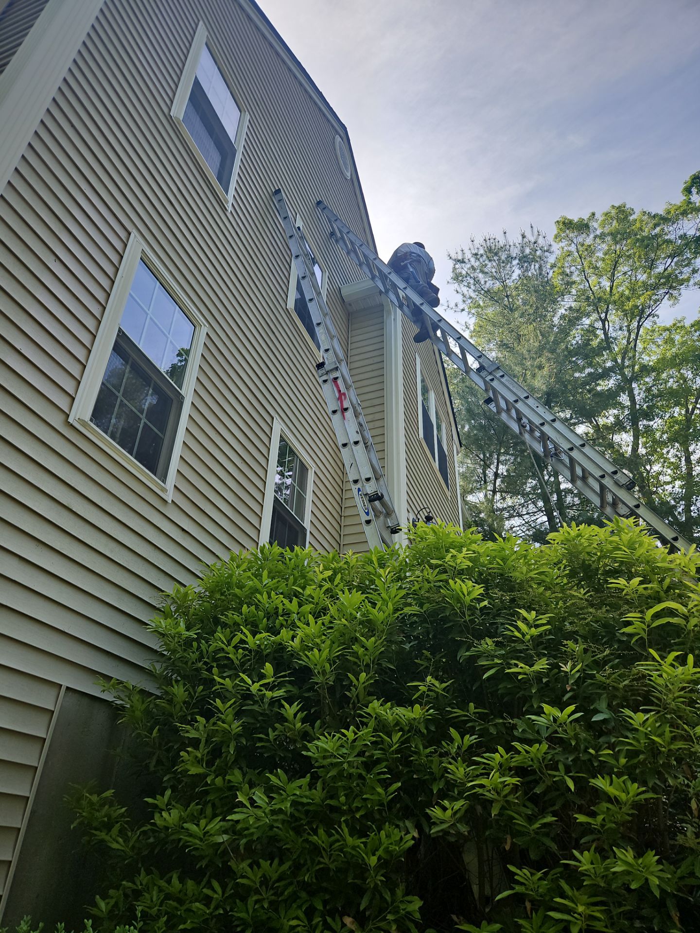 Leak Repair & Gutter Replacement in Chelmsford, MA by Mighty Dog Roofing of Greater Middlesex County