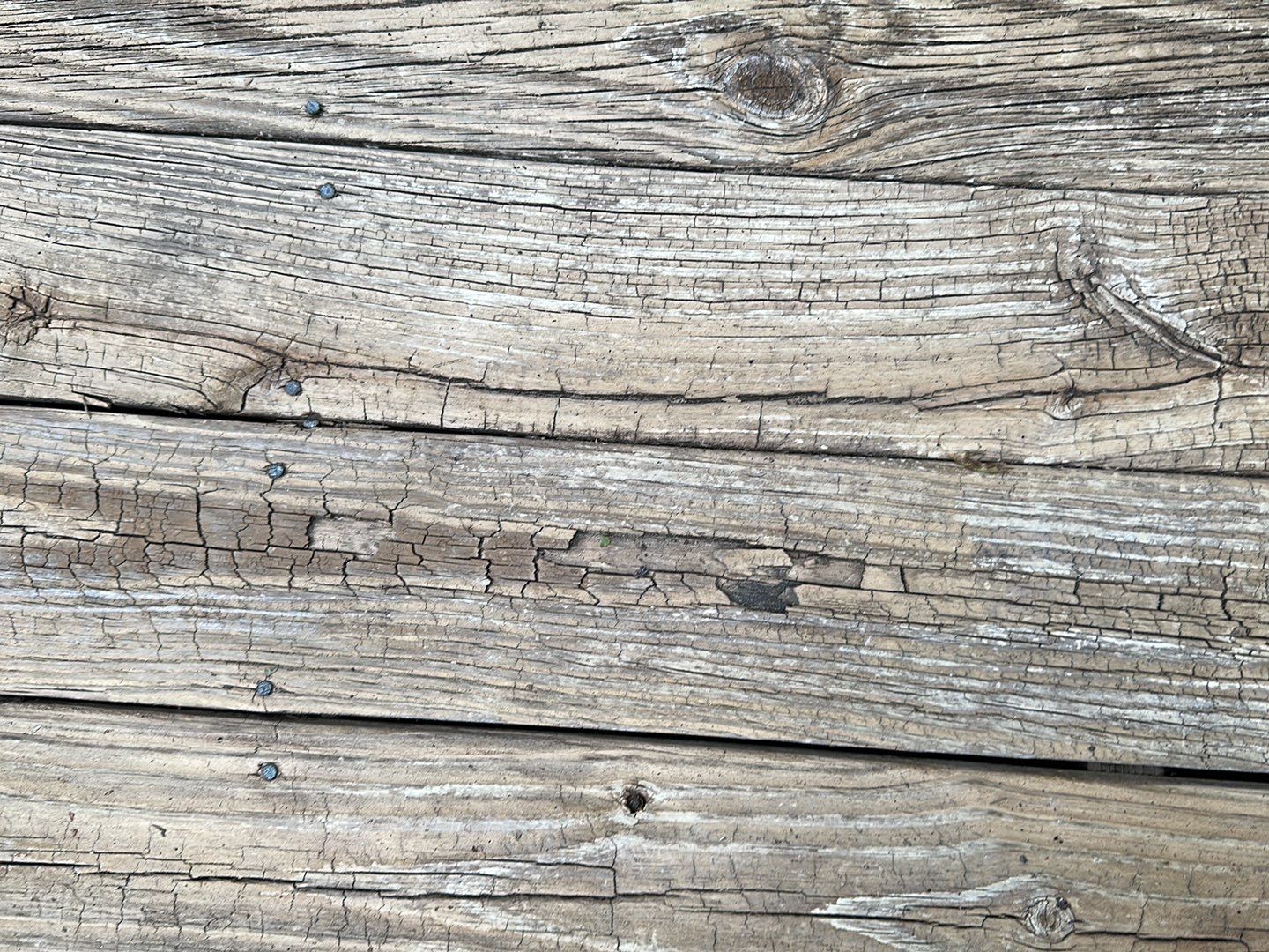 Weathered Deck using AcryFin by DuraSeal
