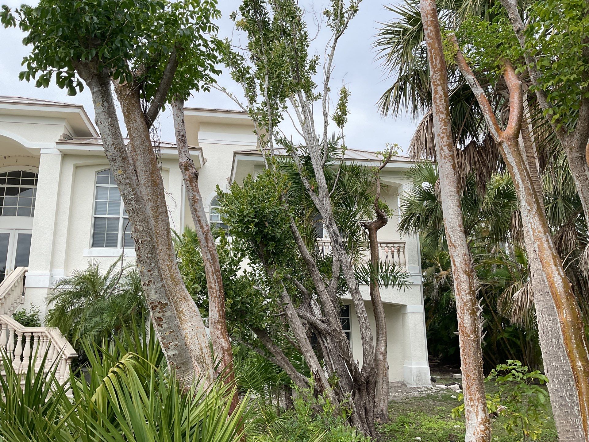 Commercial Gutters for Resorts in Sanibel FL by Gutter Professors