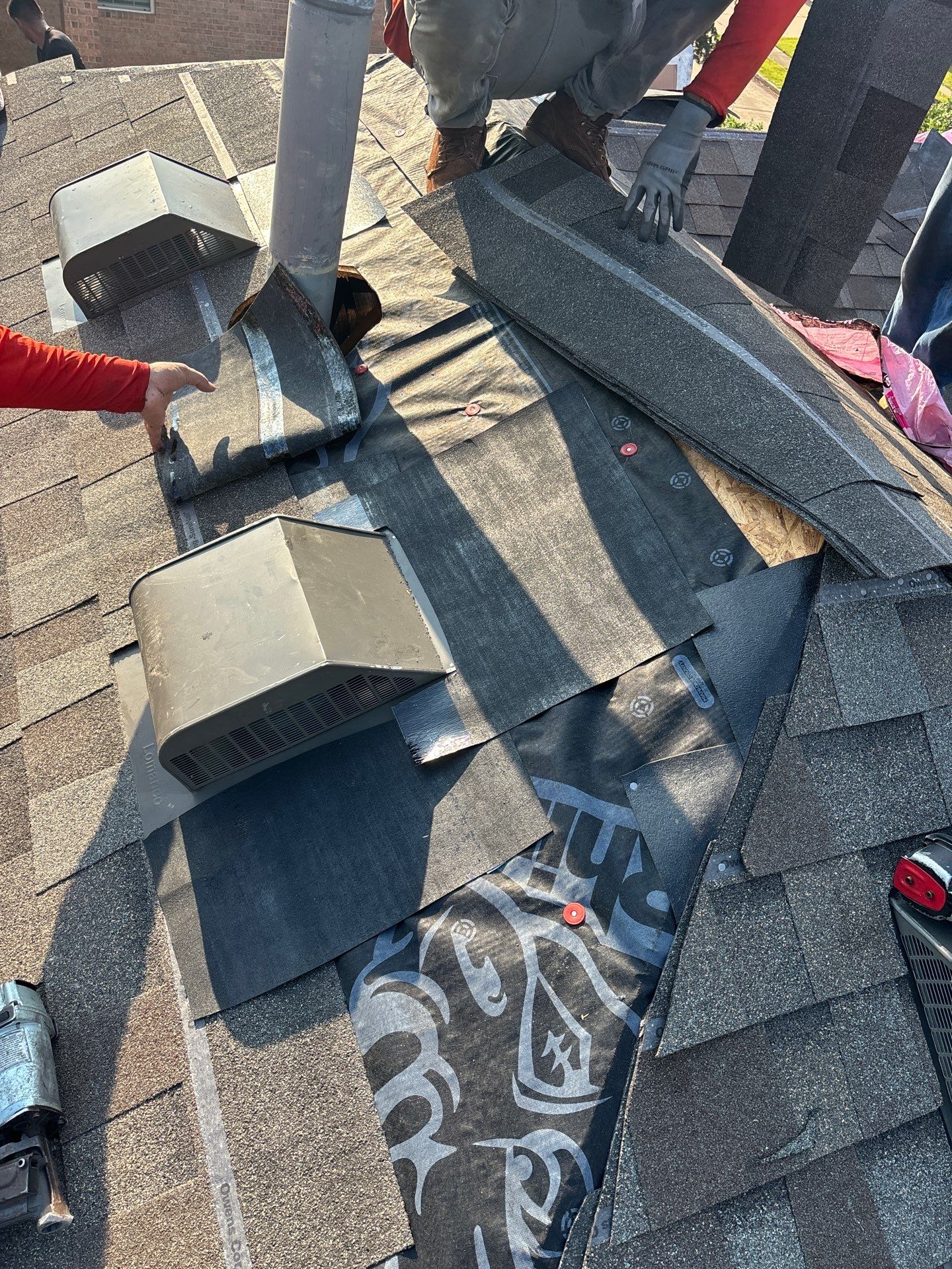 Residential Roofing Installation using Owen's Corning Duration (Lifetime) Shingles by Roof Repair Company