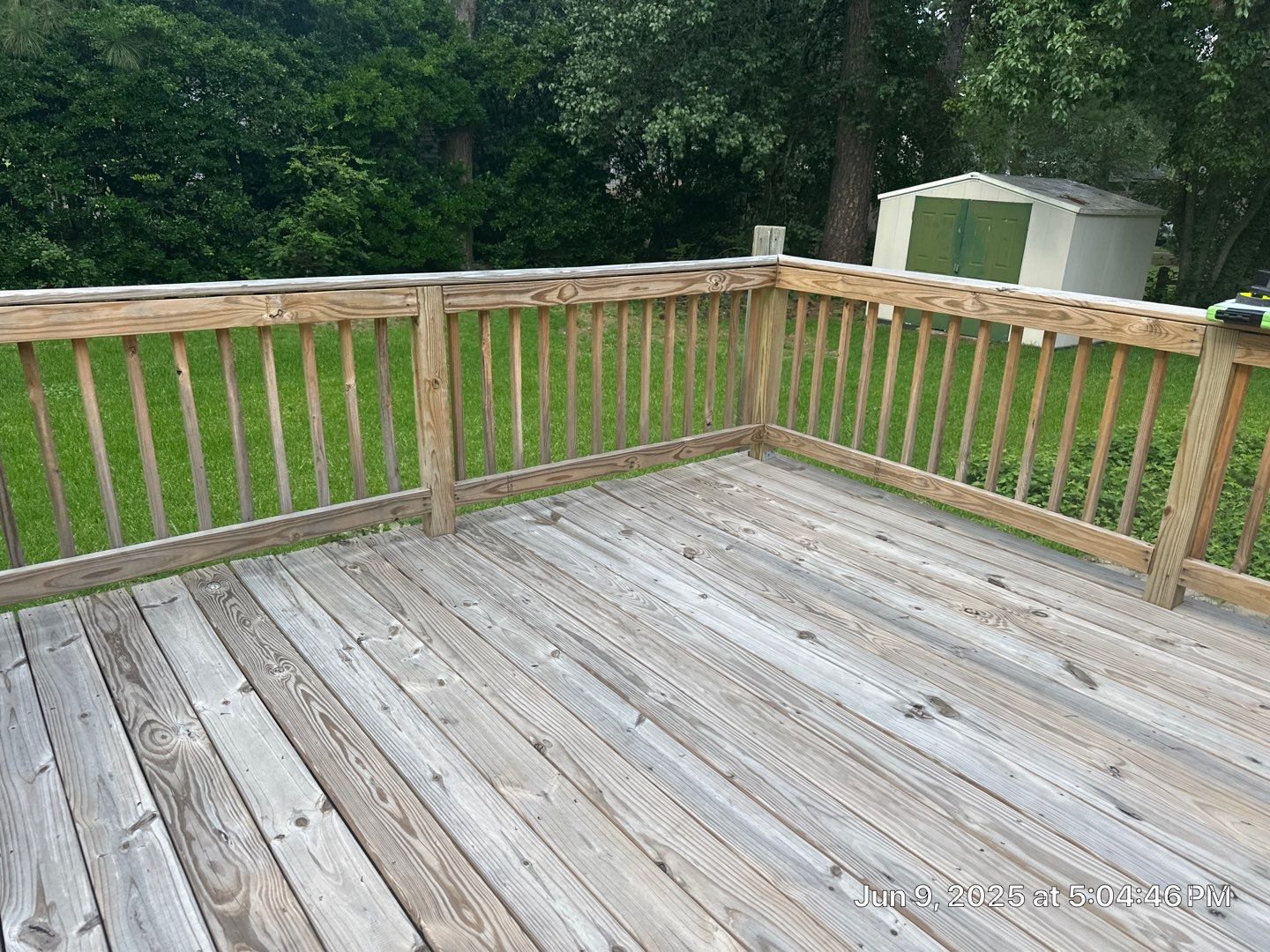 Wood Deck using Wood Sealant by DuraSeal