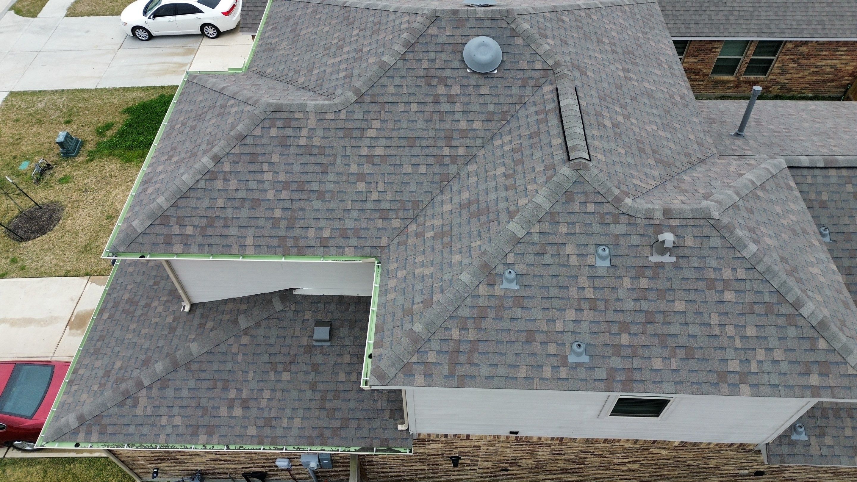 New Caney Roof Installation using Atlas Pinnacle Pristine by Modern BYLT Roofing & Construction