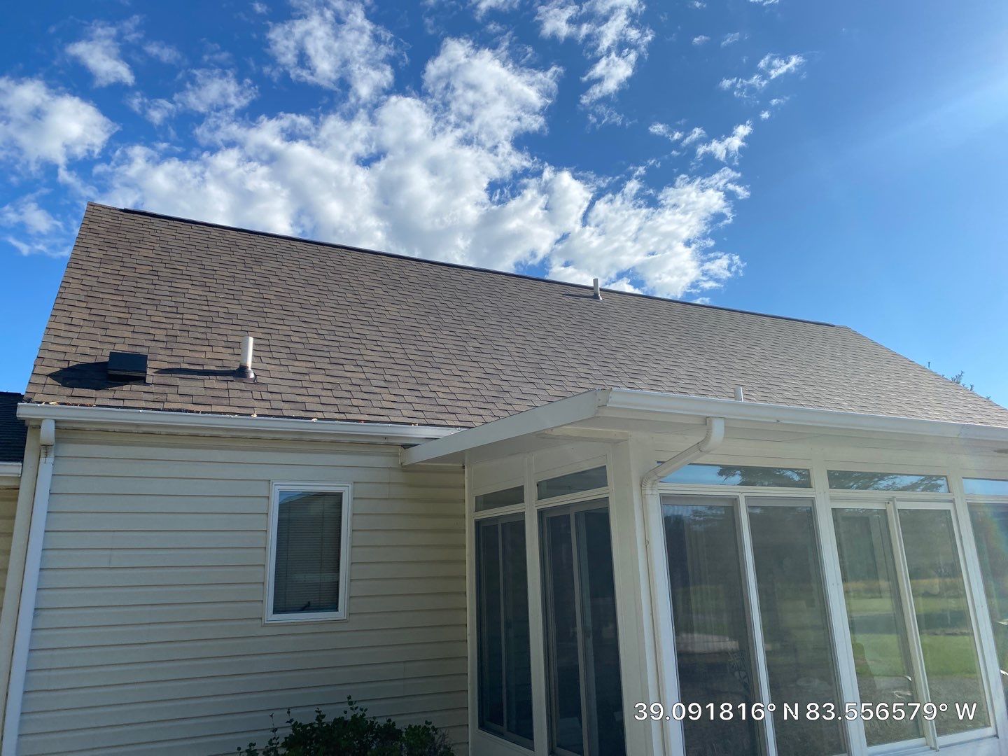 Residential Roofing Installation using Duration Series Shingles - Teak by RoofX 