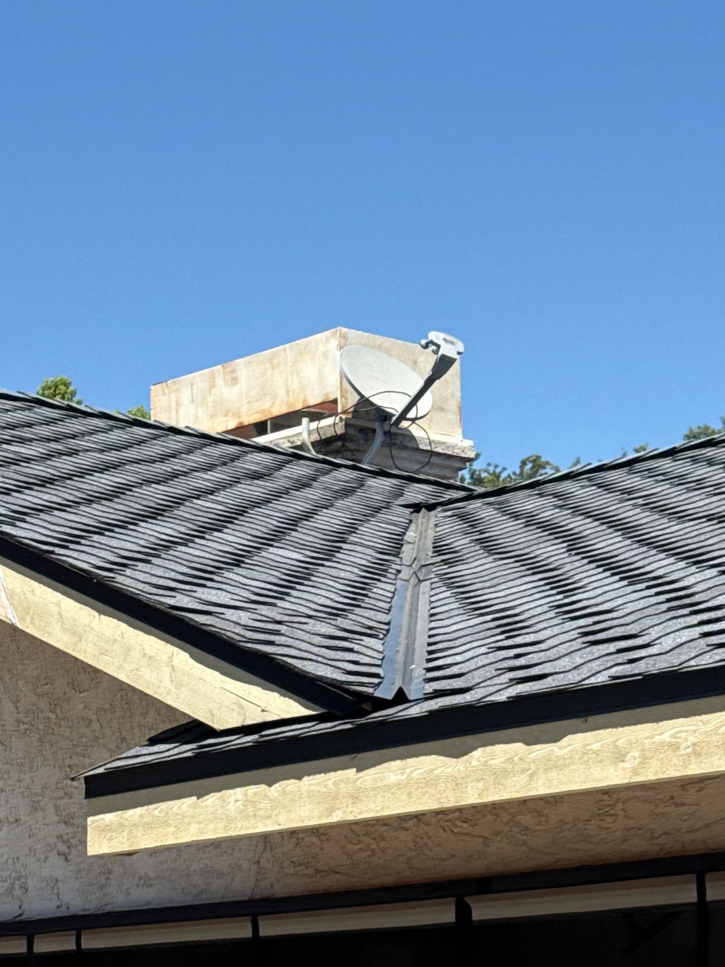 Presidential shingle roof by Straight Edge Roofing Inc