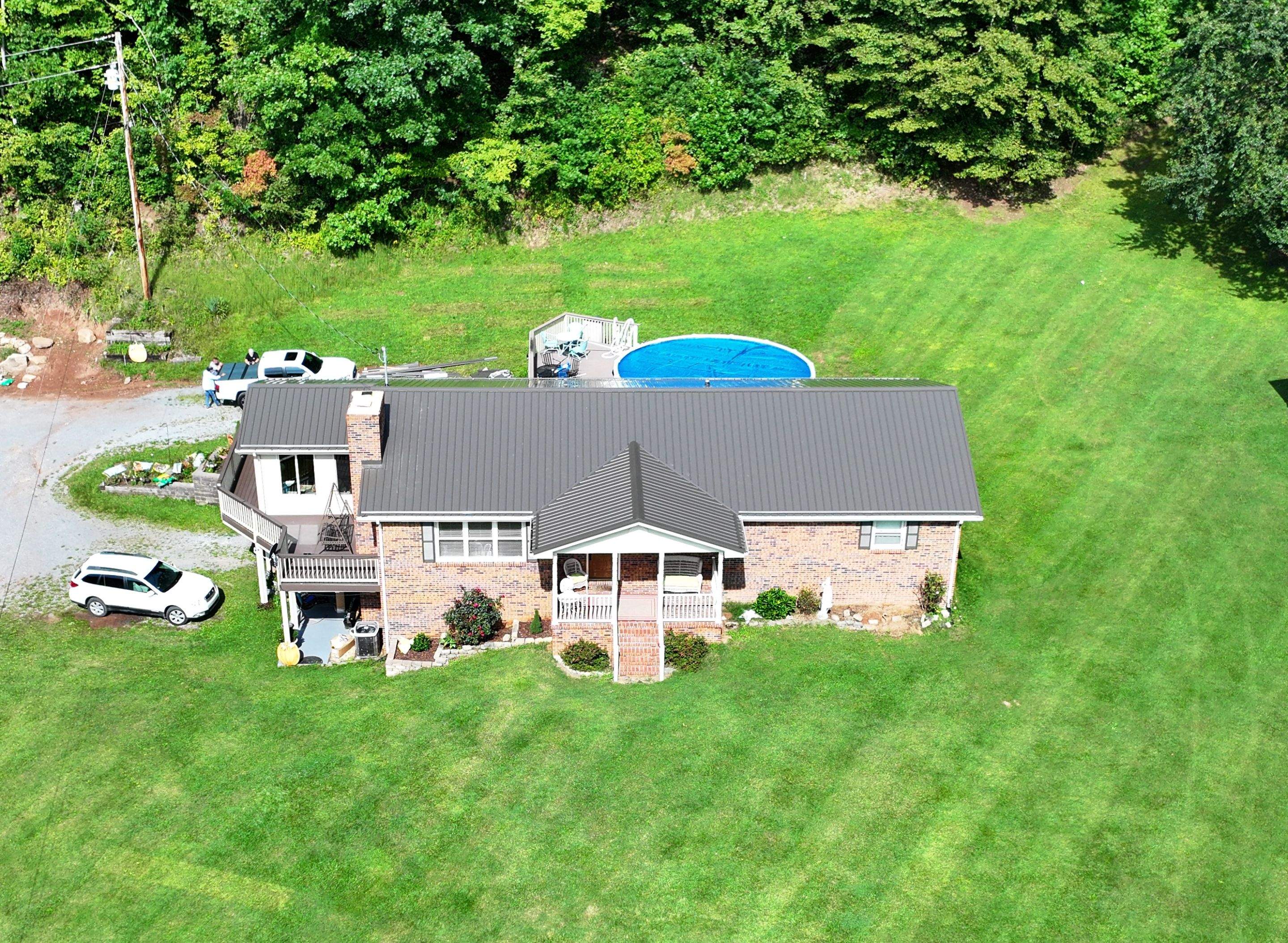 Whisenhunt Residence by Omnia Roofing