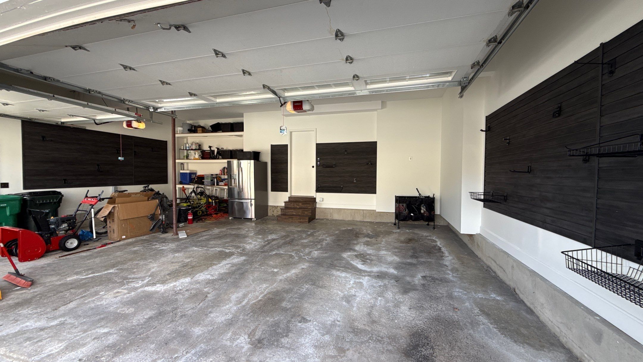 Banner Garage featured photo.