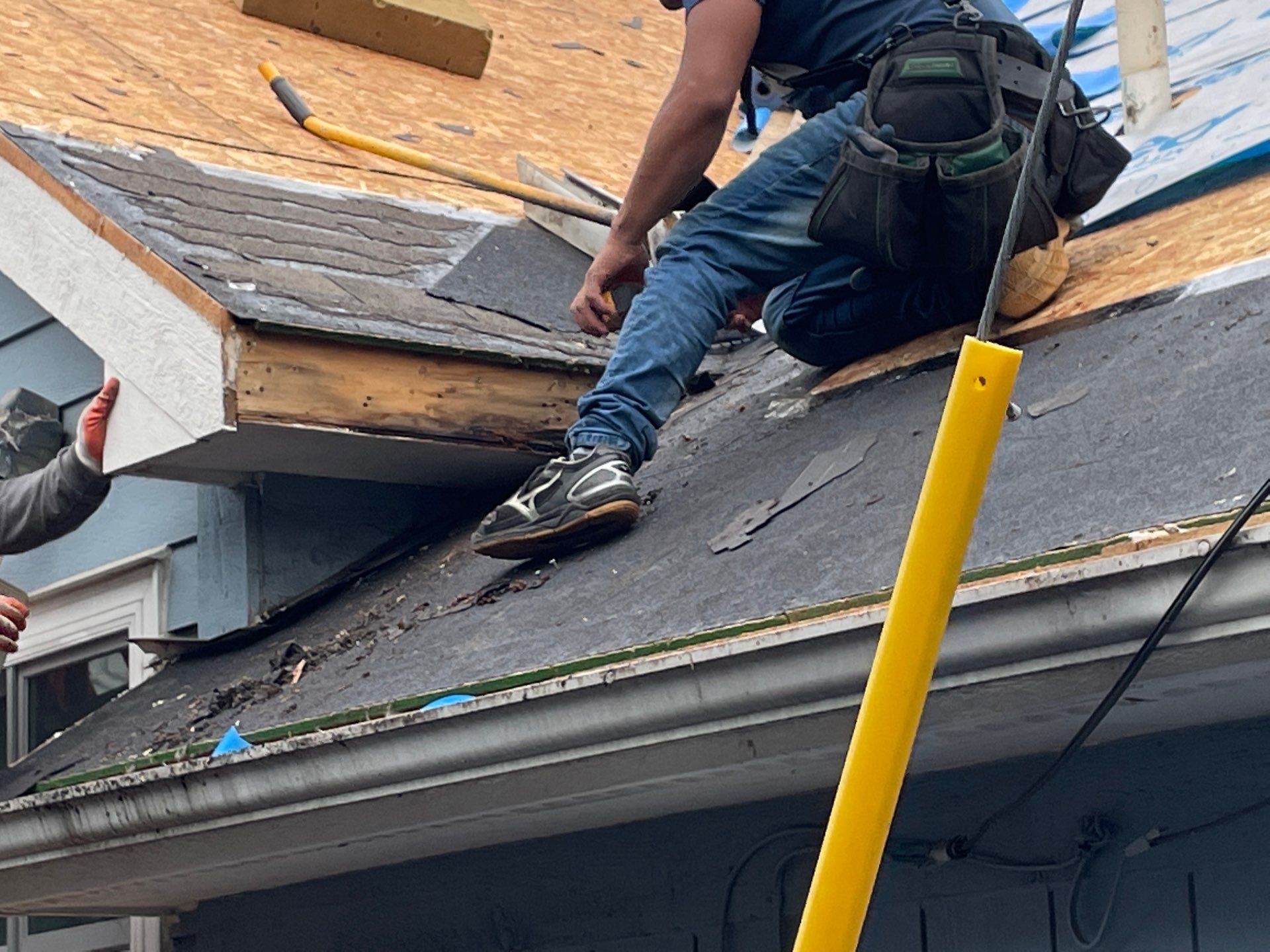 Roof Replacement using CertainTeed Landmark by 180 Contractors
