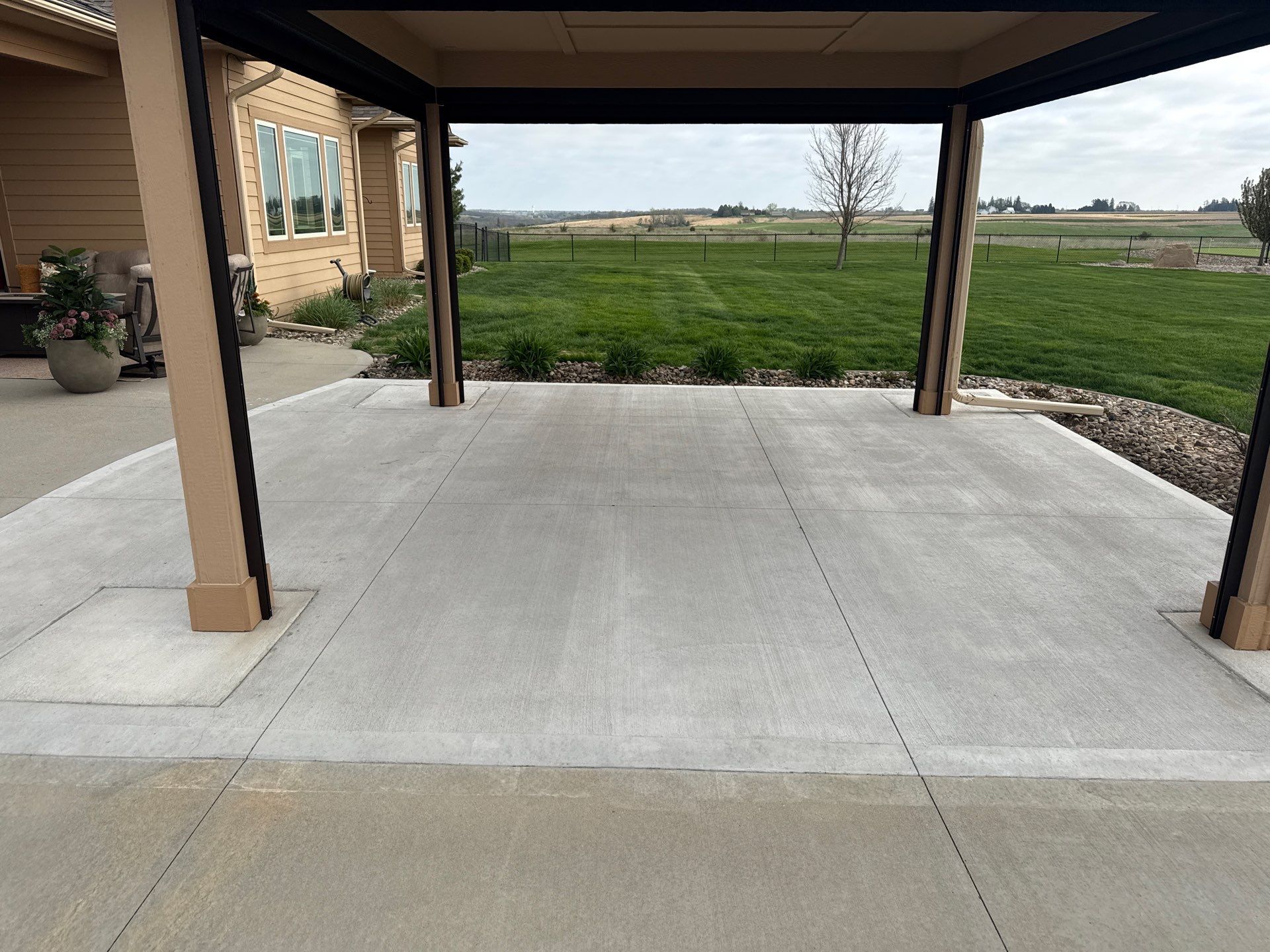 Winterset, IA Patio and Garage Bundle by Revival Concrete Coatings